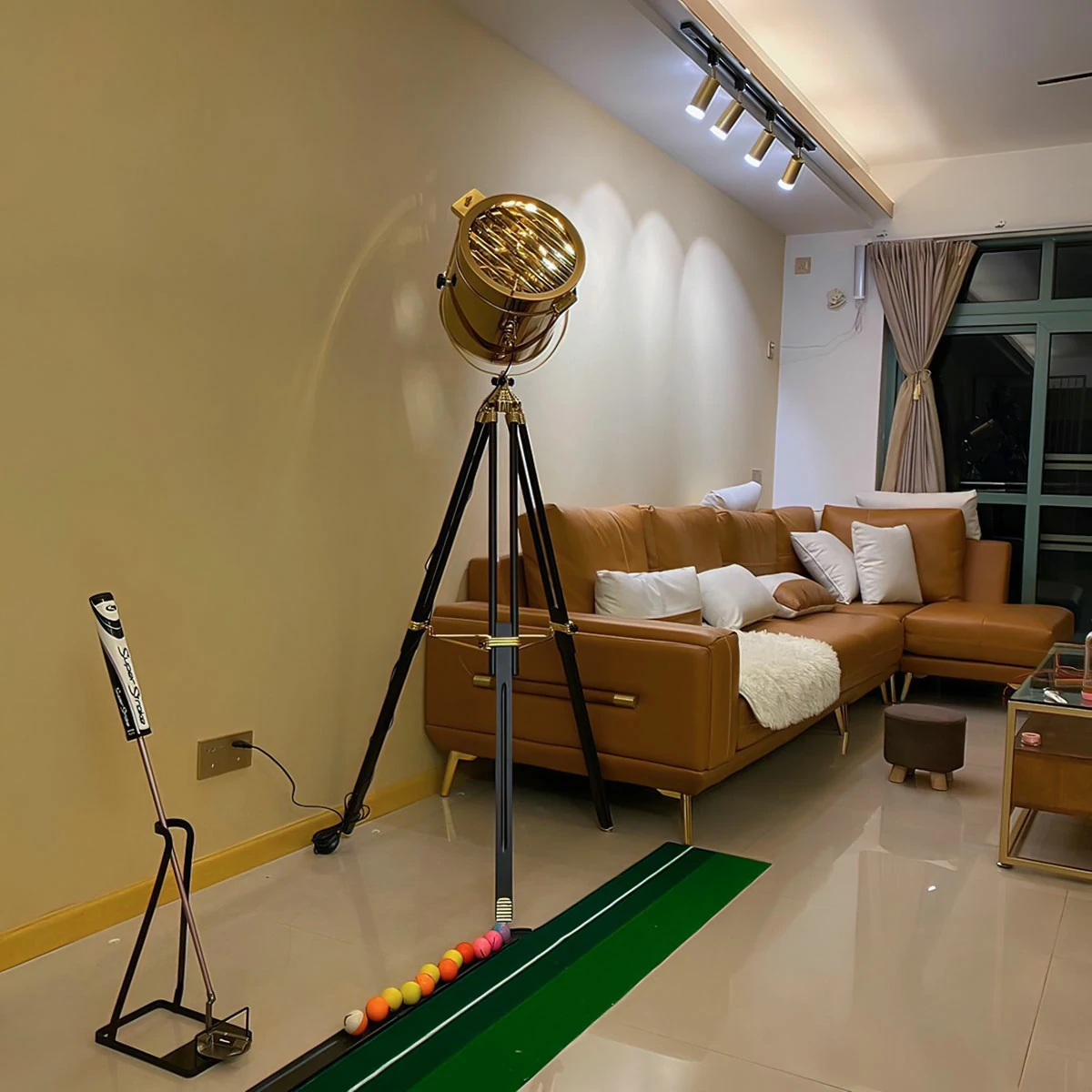 Alfred Tripod Floor Lamp - Image 2
