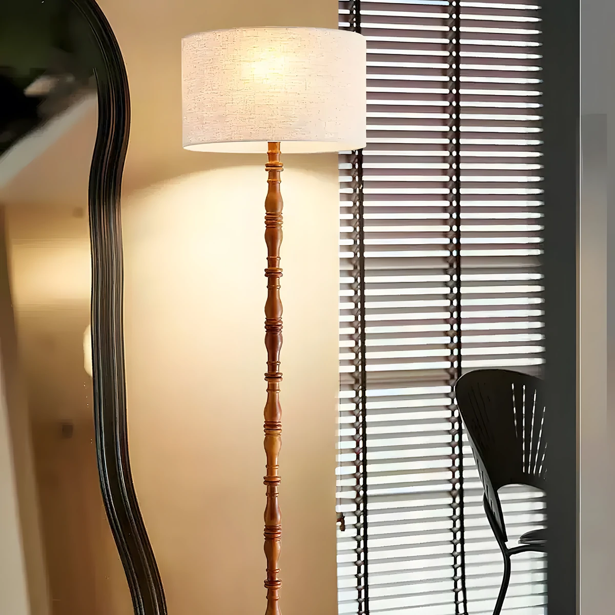 Devansh Floor Lamp - Image 4
