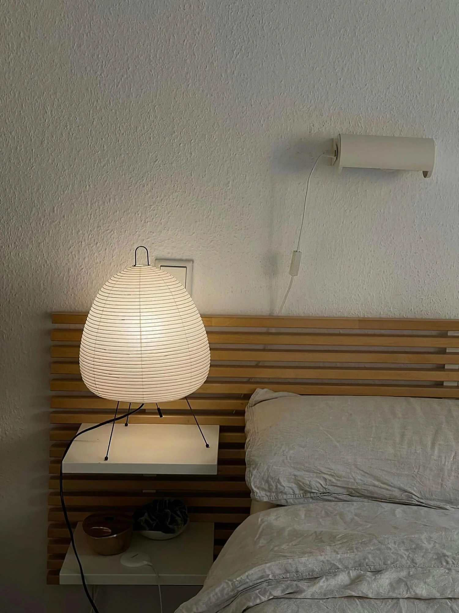 Akari 1A Table Lamp - Image 4