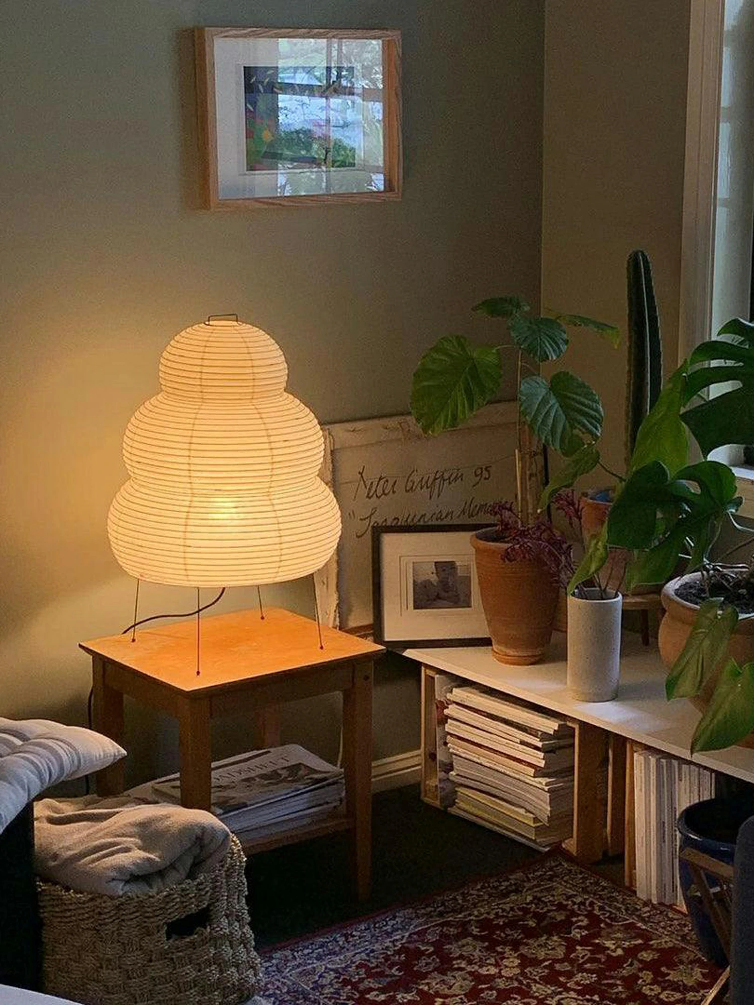 Akari 24N Table Lamp - Image 4