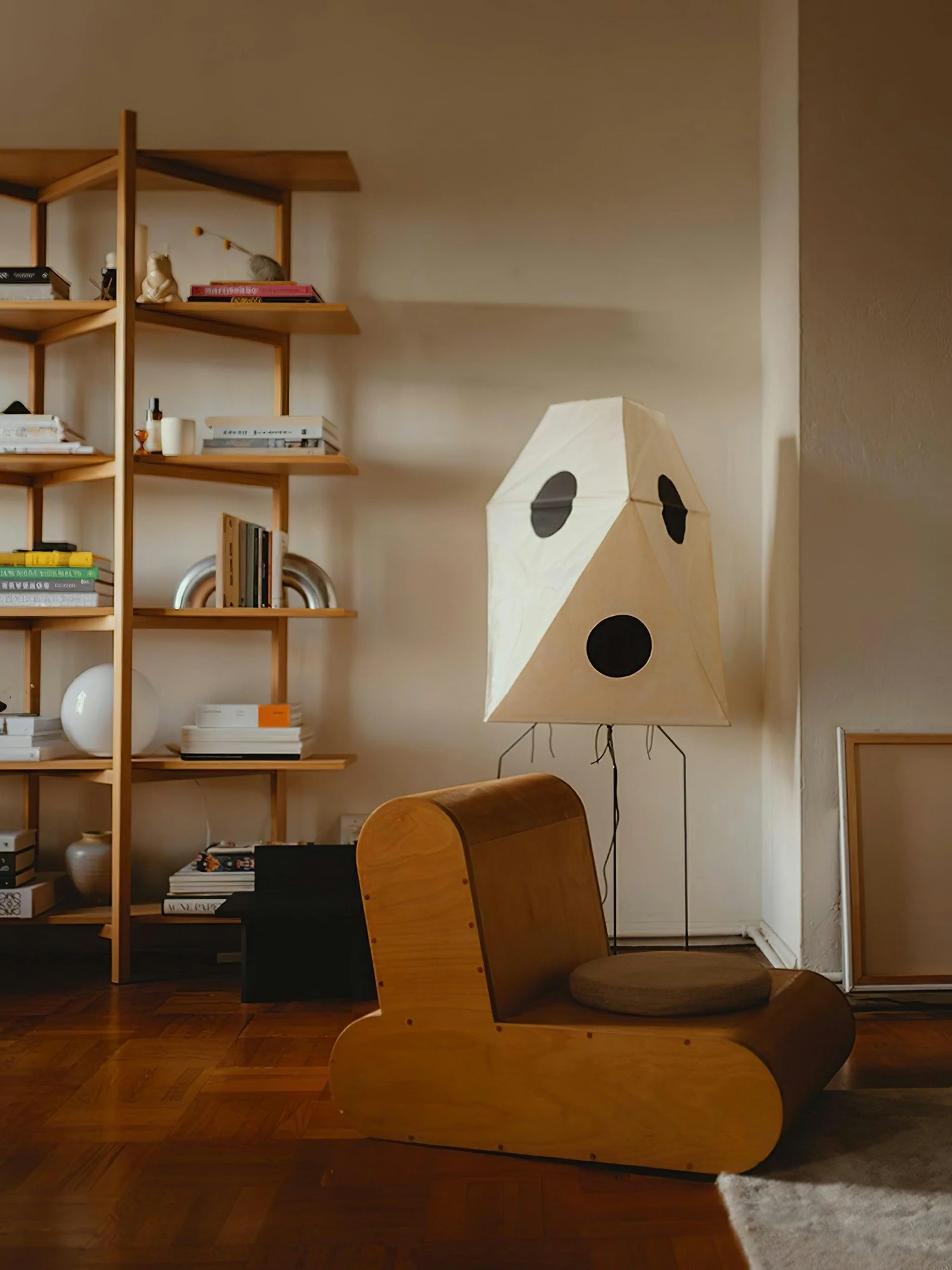 Akari UF3-Q Floor Lamp - Image 12