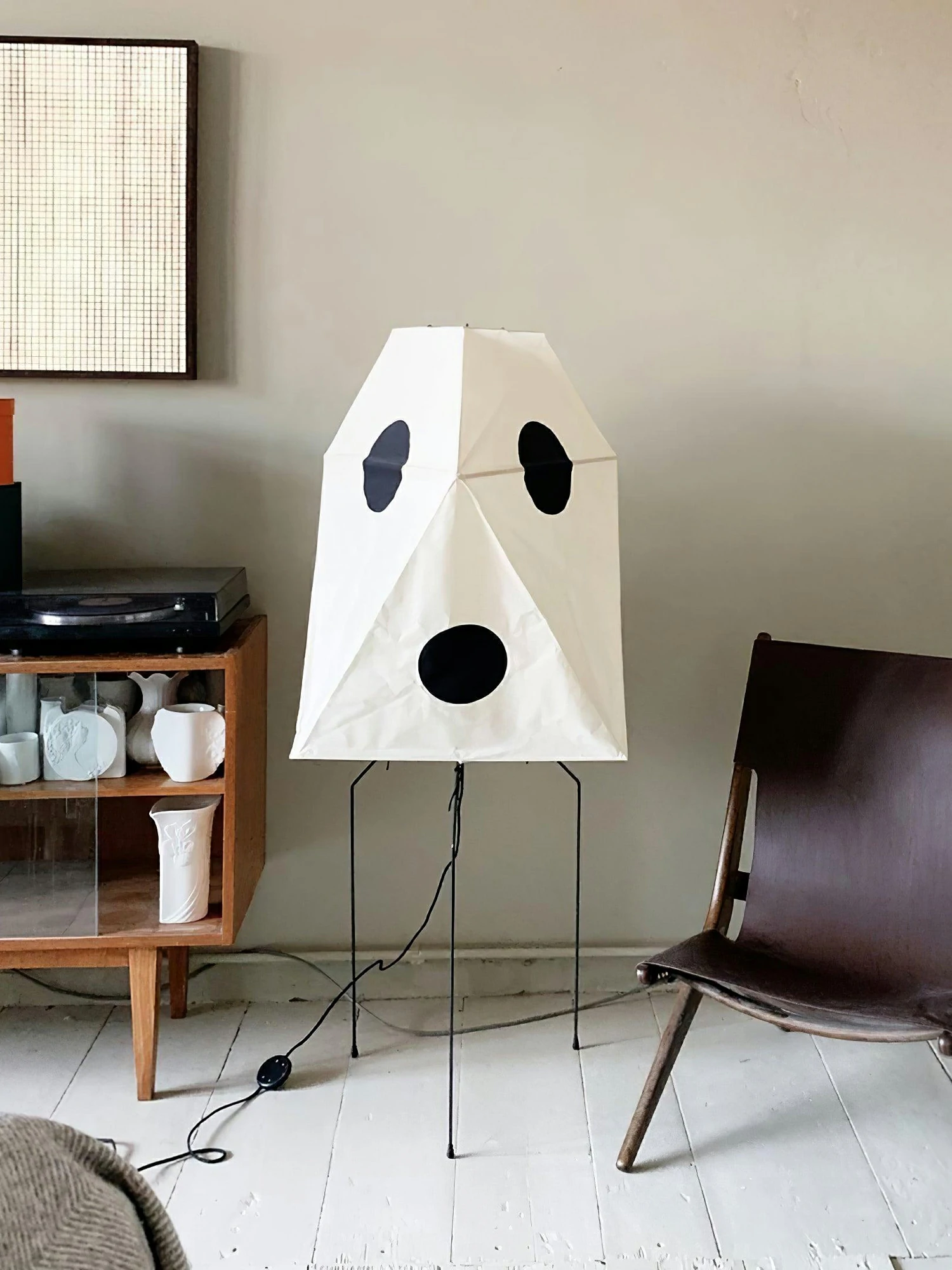 Akari UF3-Q Floor Lamp - Image 2