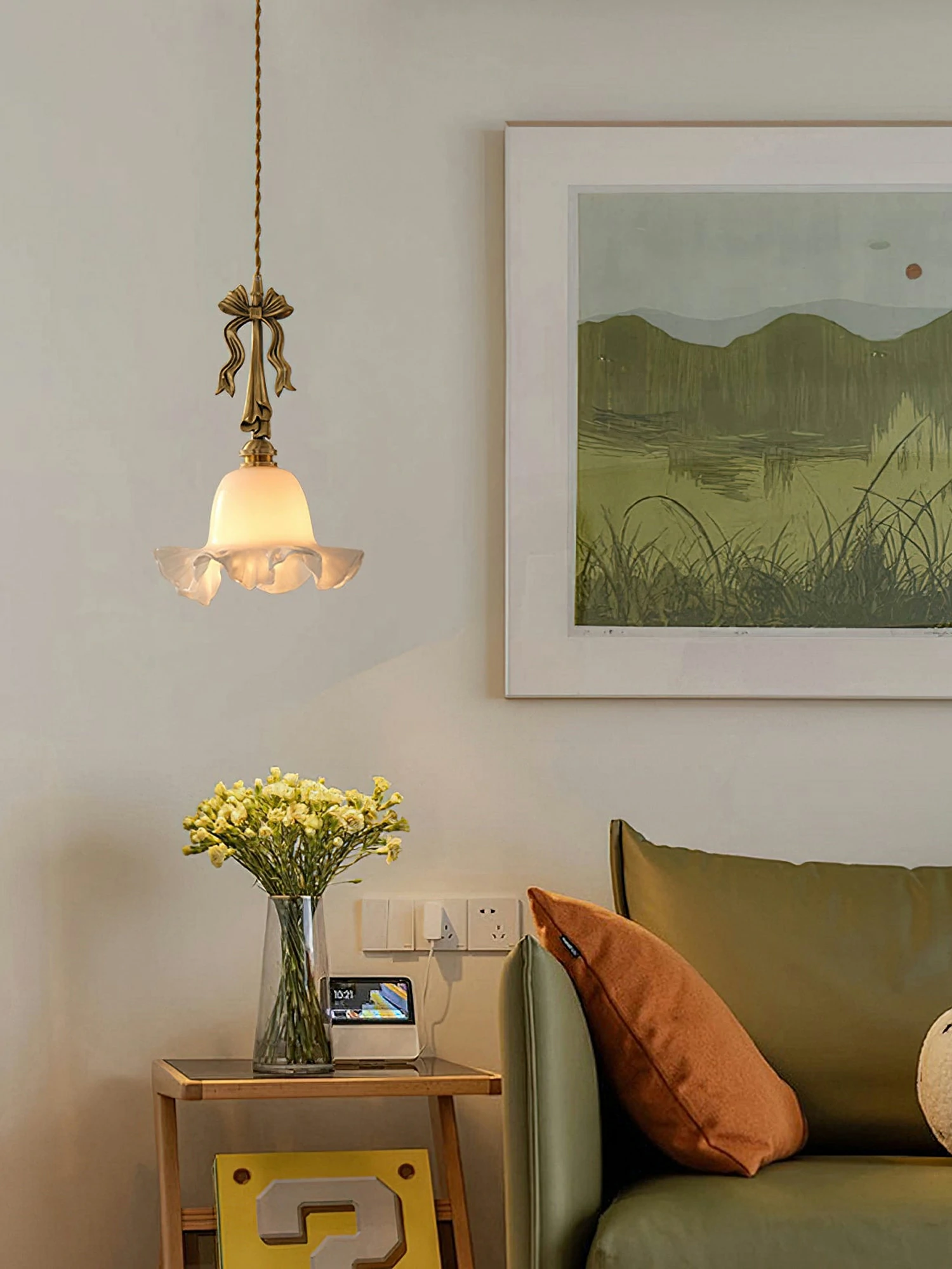 Bella Flower Pendant Lamp - Image 5