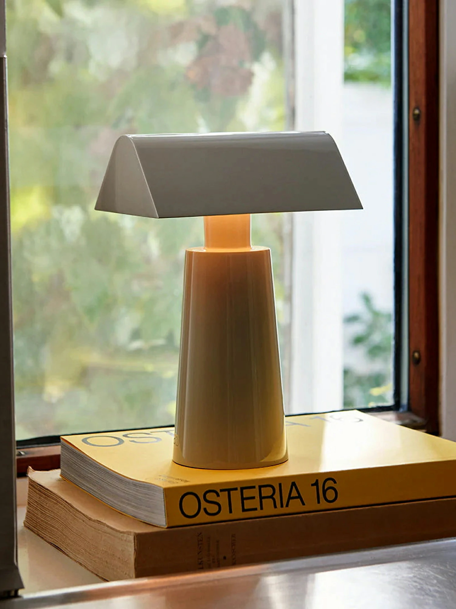 Caret Table Lamp (Built-in battery) - Image 2