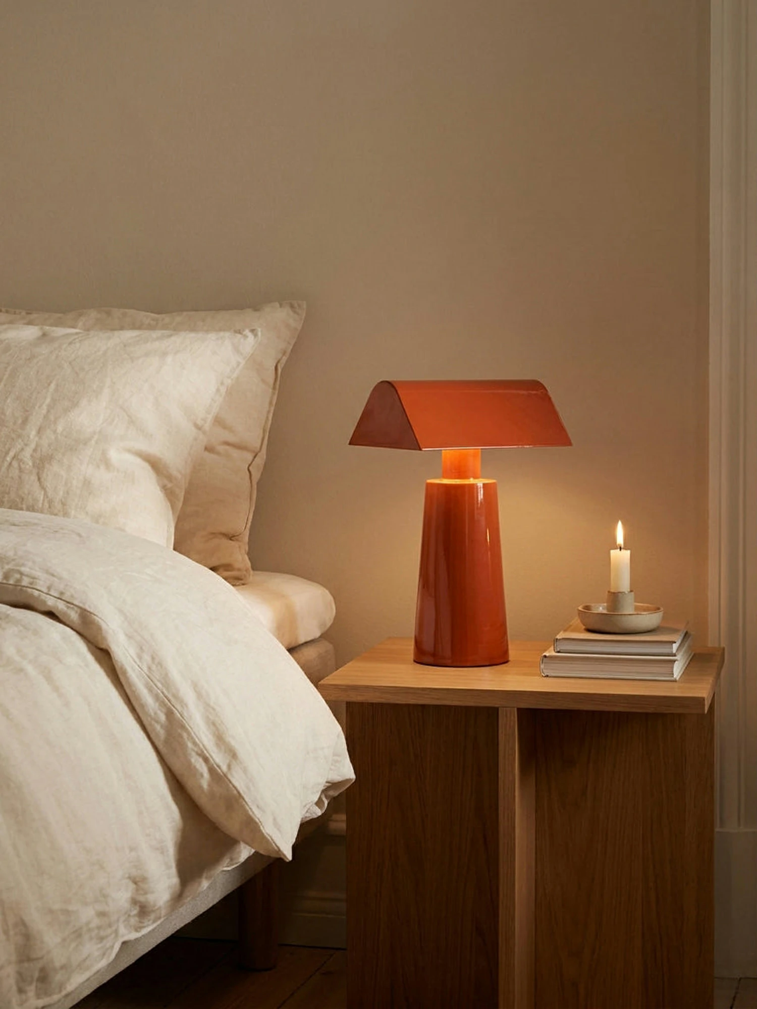 Caret Table Lamp (Built-in battery) - Image 9