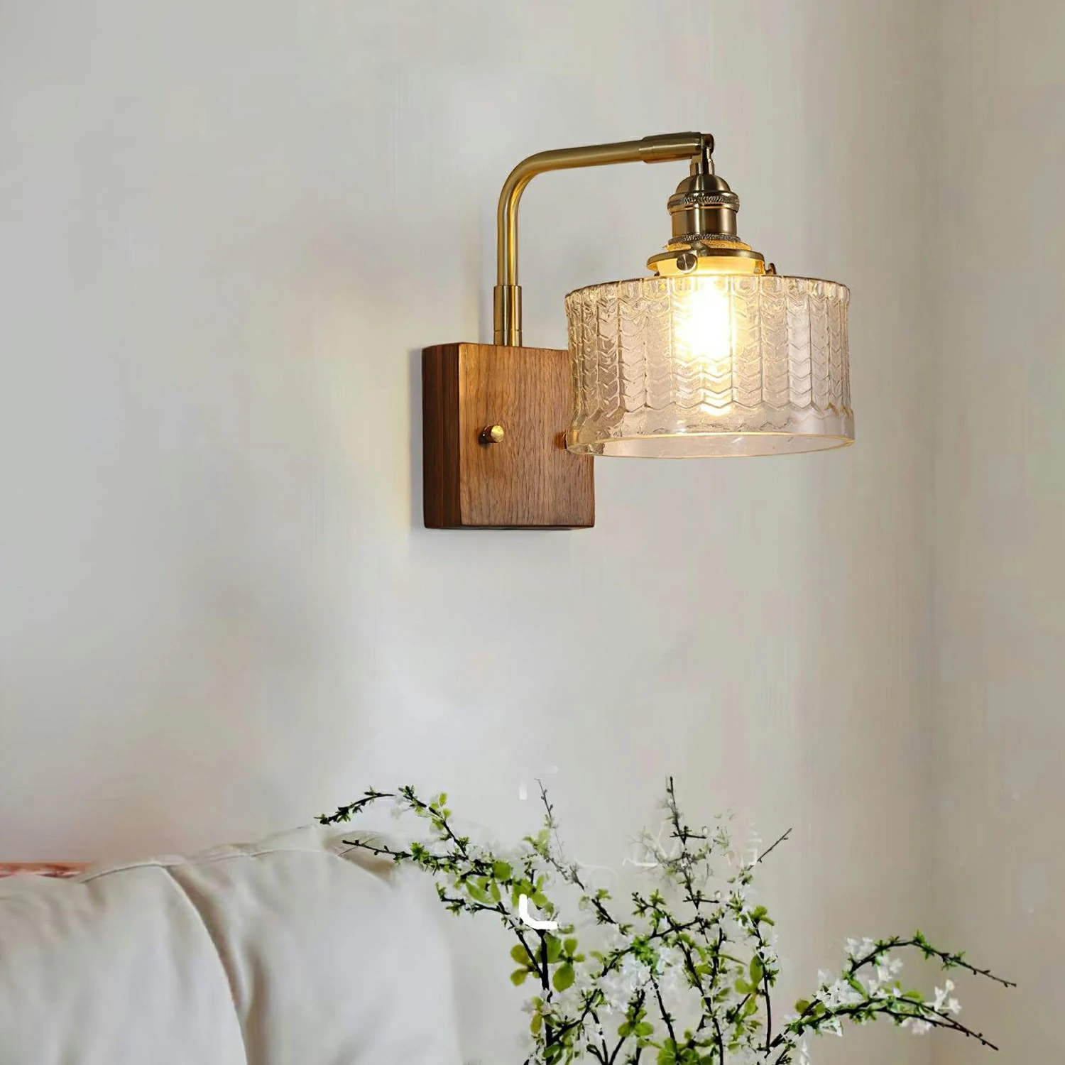 Cavella Wall Lamp - Image 5