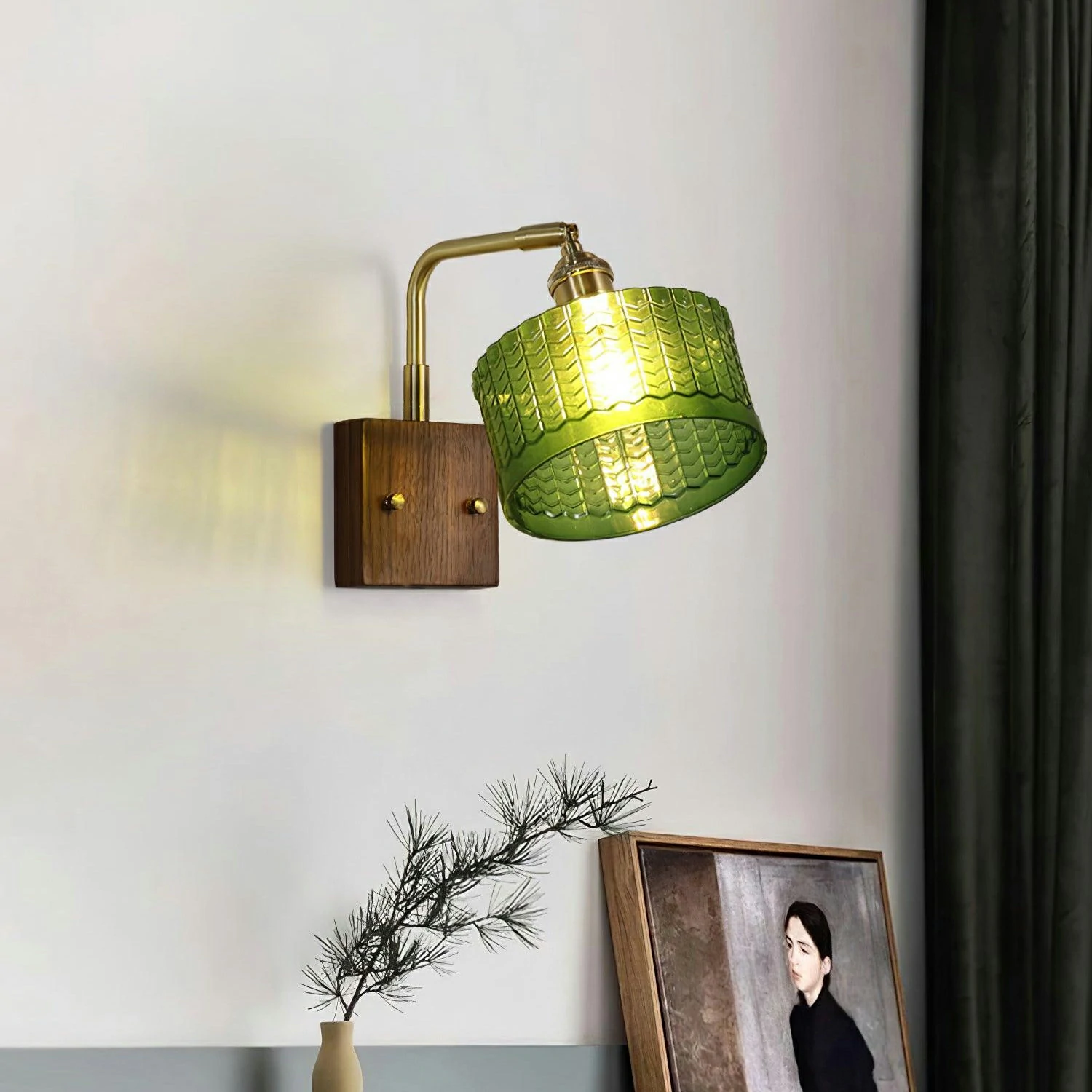 Cavella Wall Lamp - Image 4