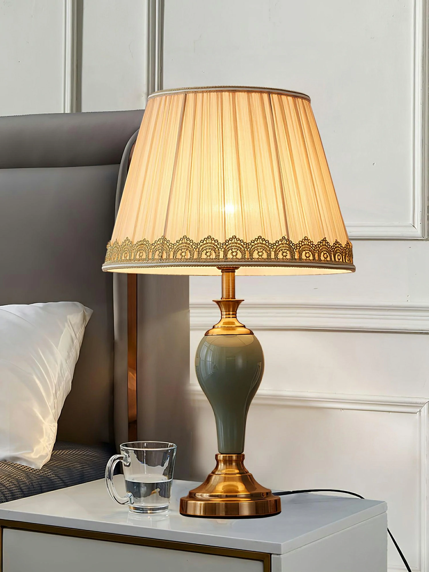 Chaslyn Desk Lamp - Image 2