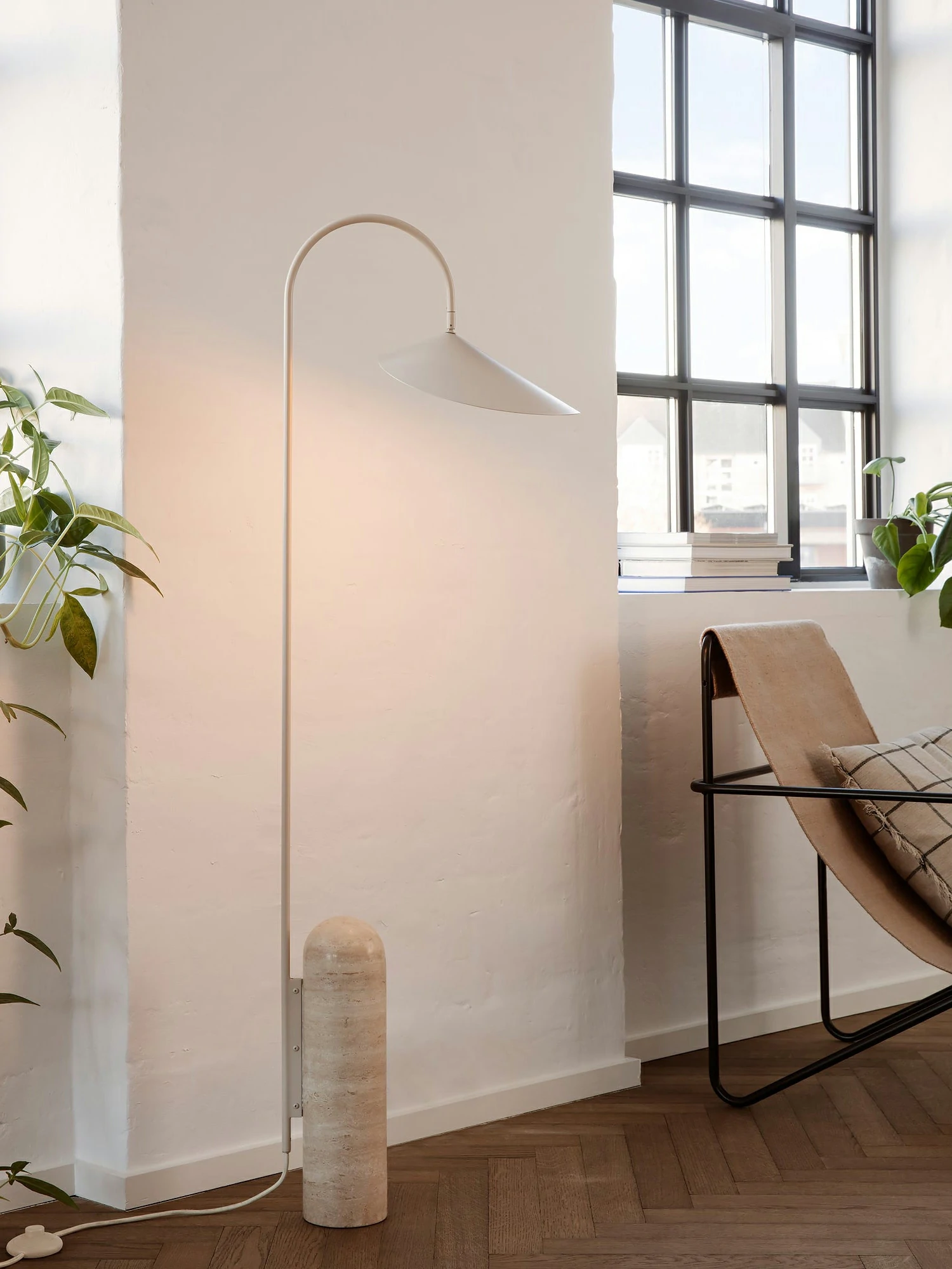 Crescent Floor Lamp - Image 5