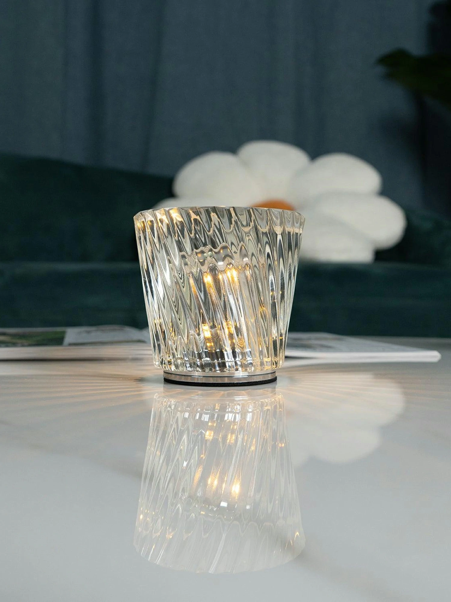 Crystal Diamond Table Lamp (built-in battery) - Image 11