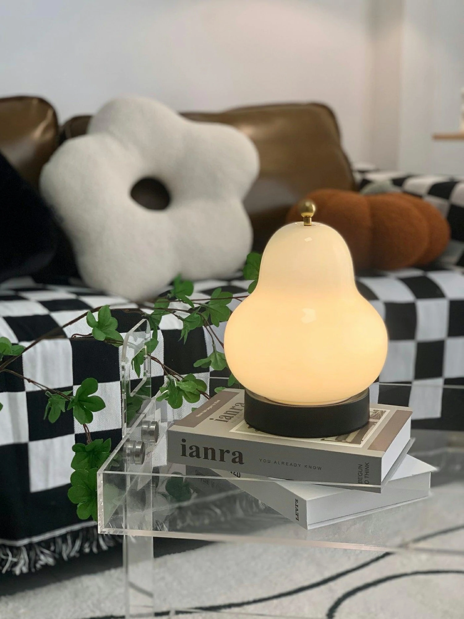 Cute Pear Table Lamp (built-in battery) - Image 3