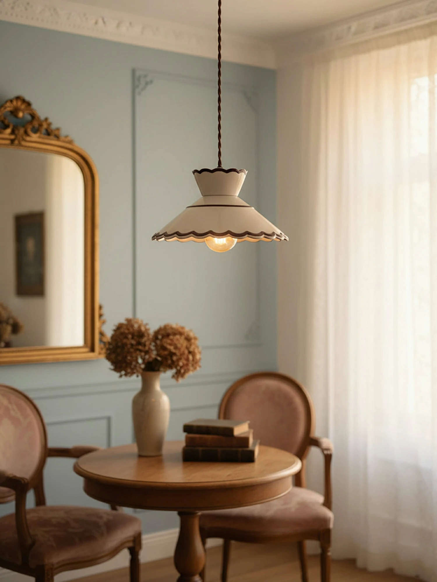 Festonia Pendant Light - Image 3