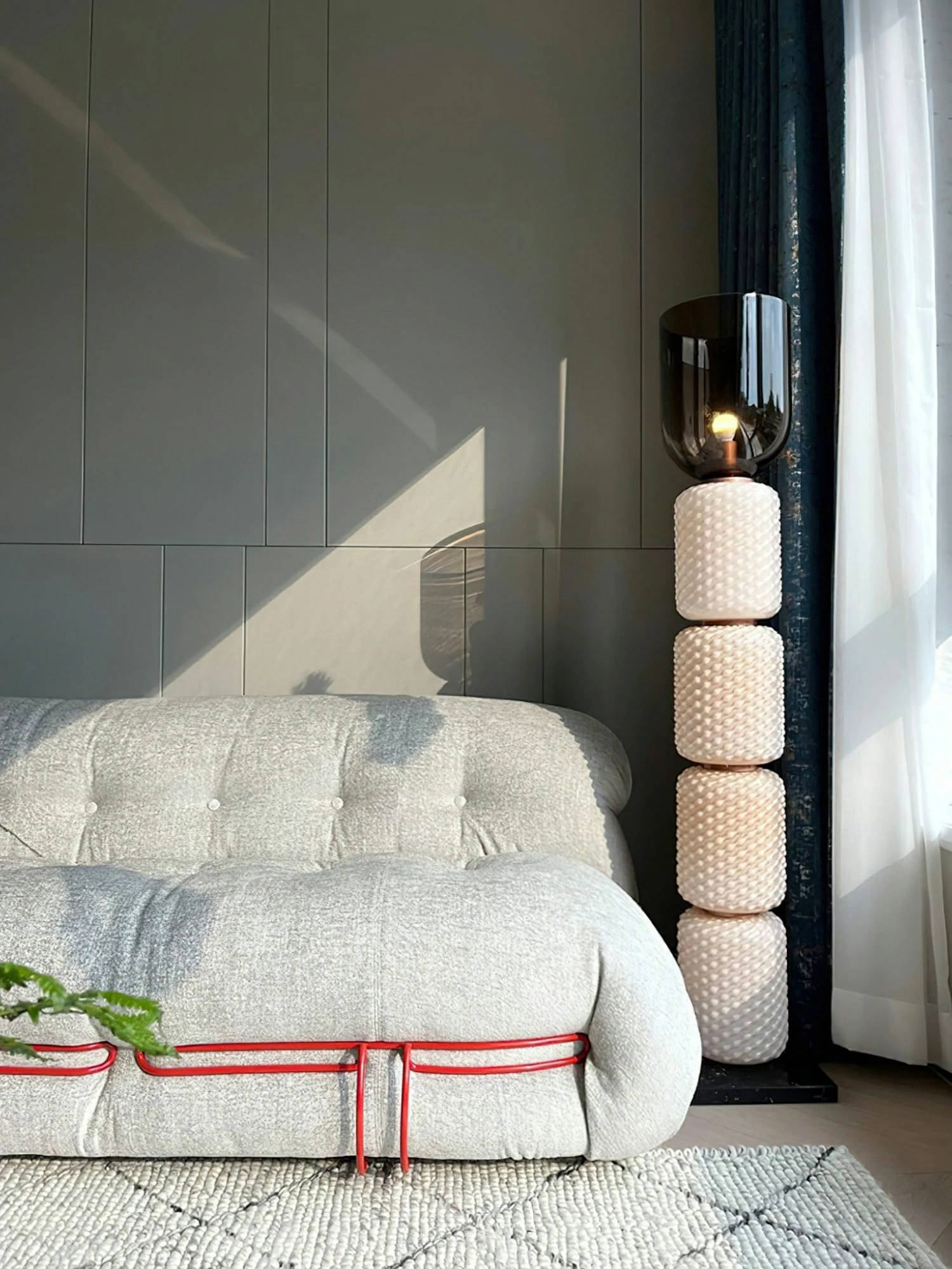 Ficupala Floor Lamp - Image 7