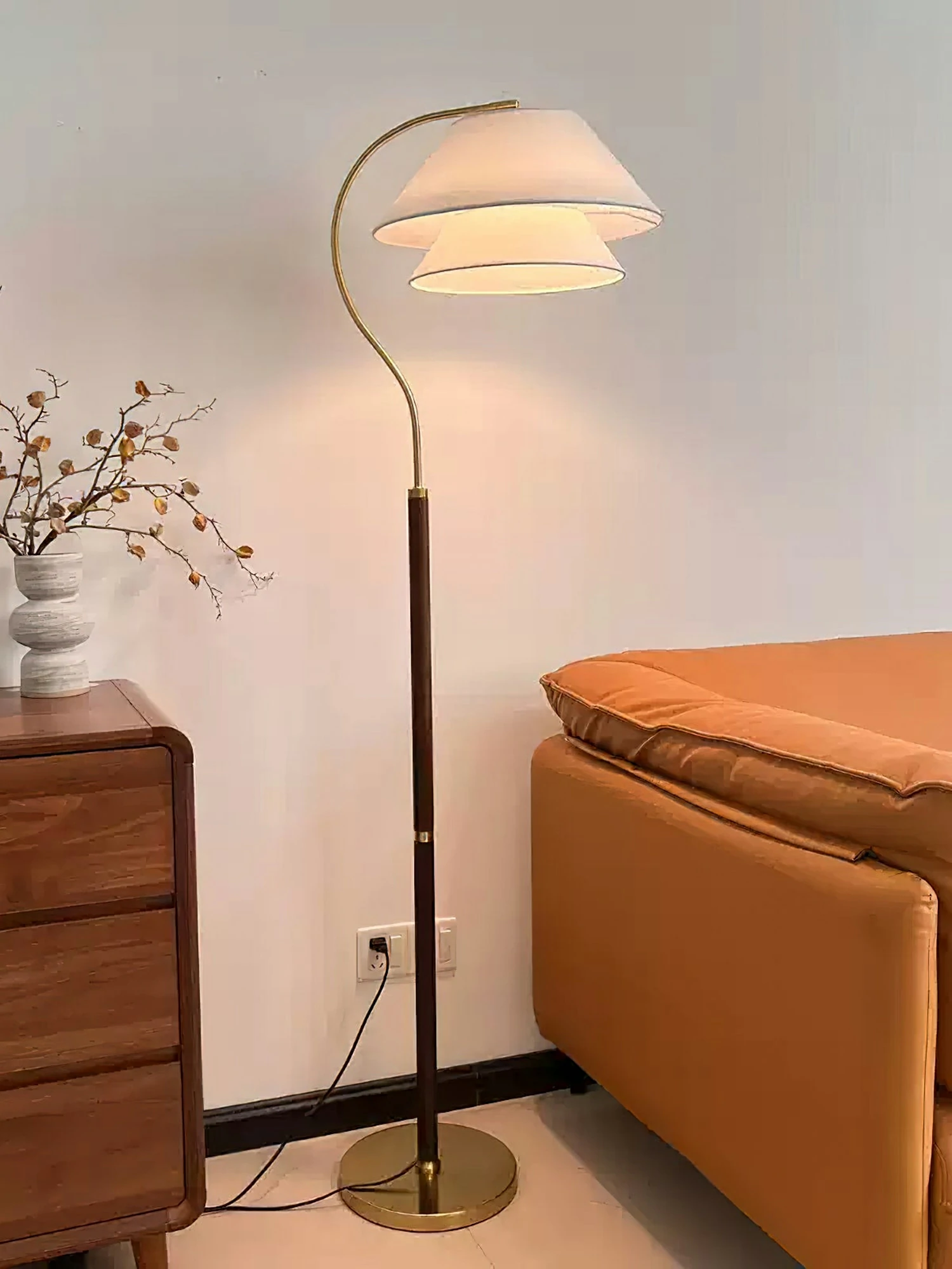 Hands Garner Floor Lamp - Image 14