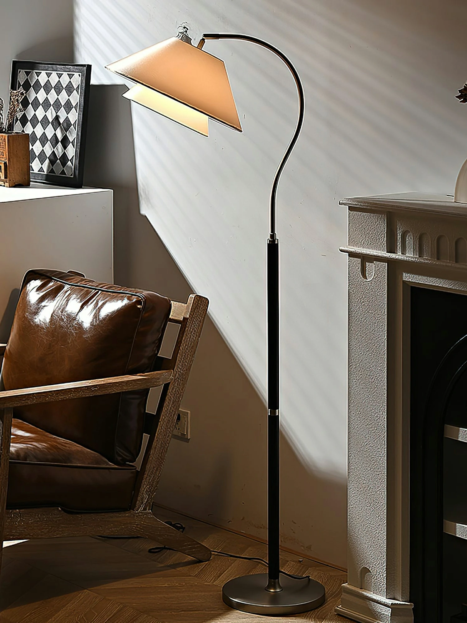 Hands Garner Floor Lamp - Image 15