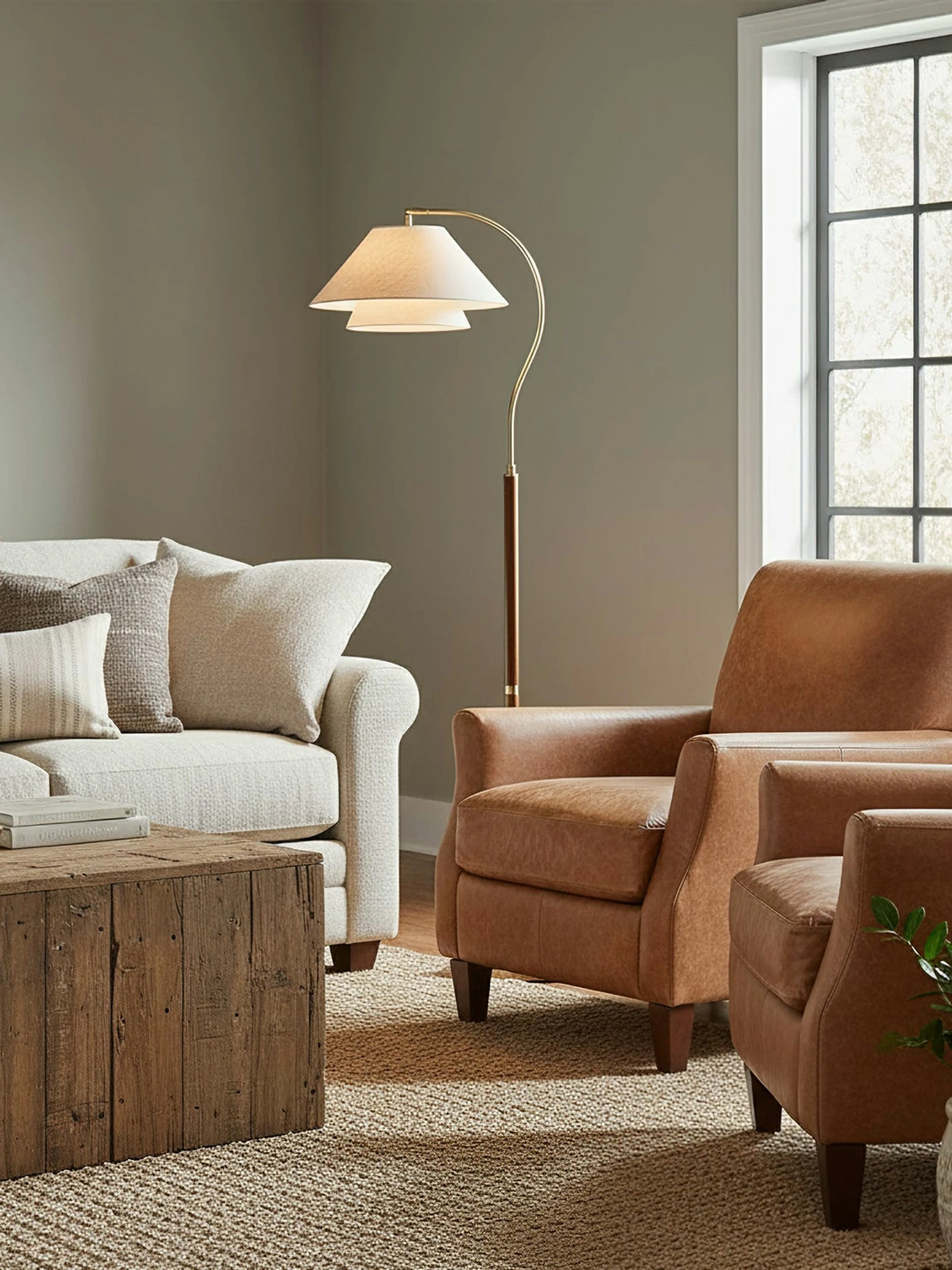Hands Garner Floor Lamp - Image 4