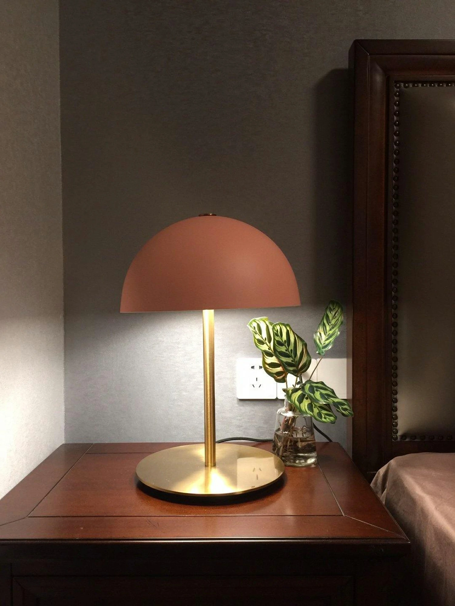 Hanna Table Lamp - Image 3