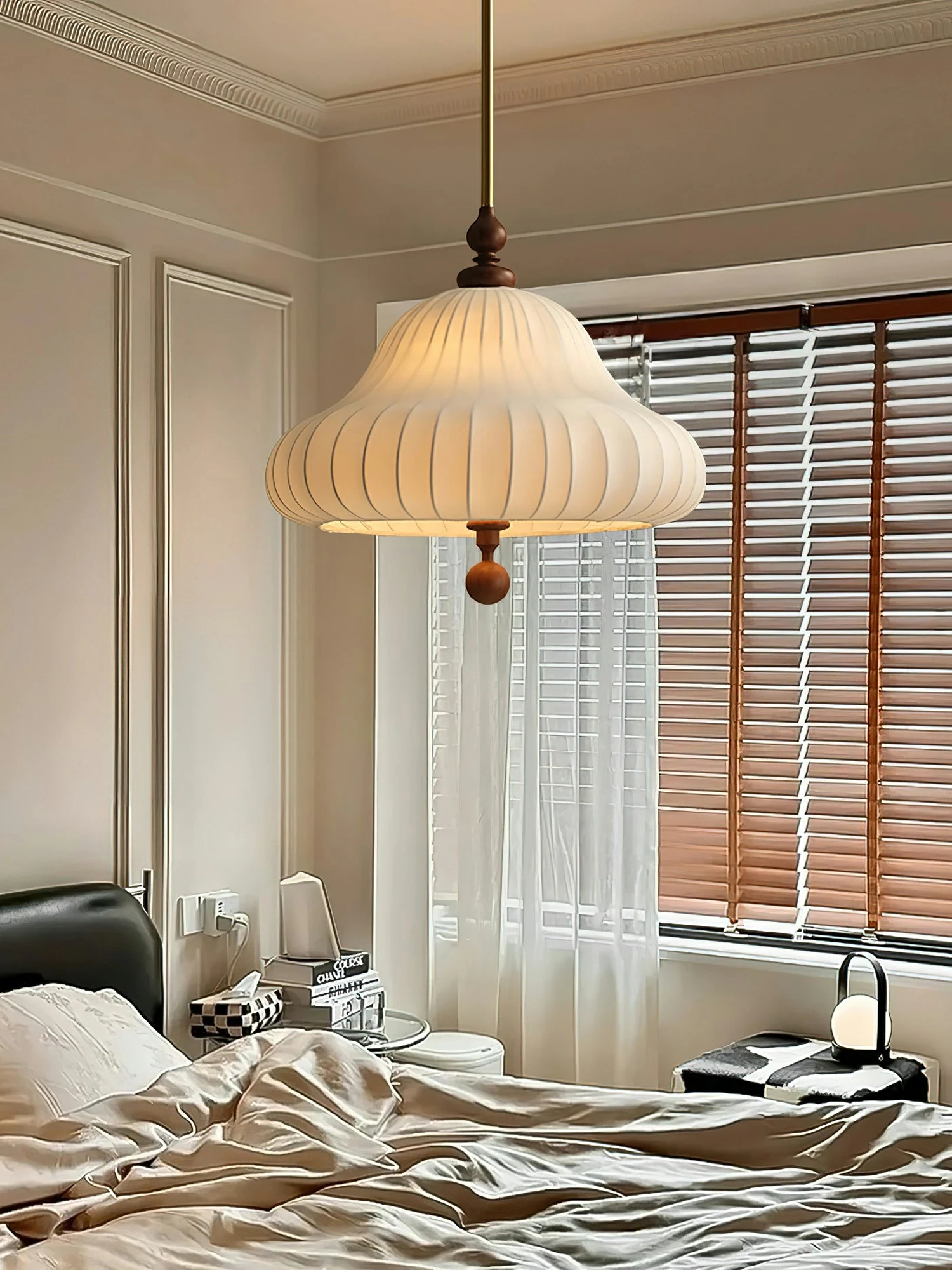 Isabella Bloom Pendant Light - Image 3