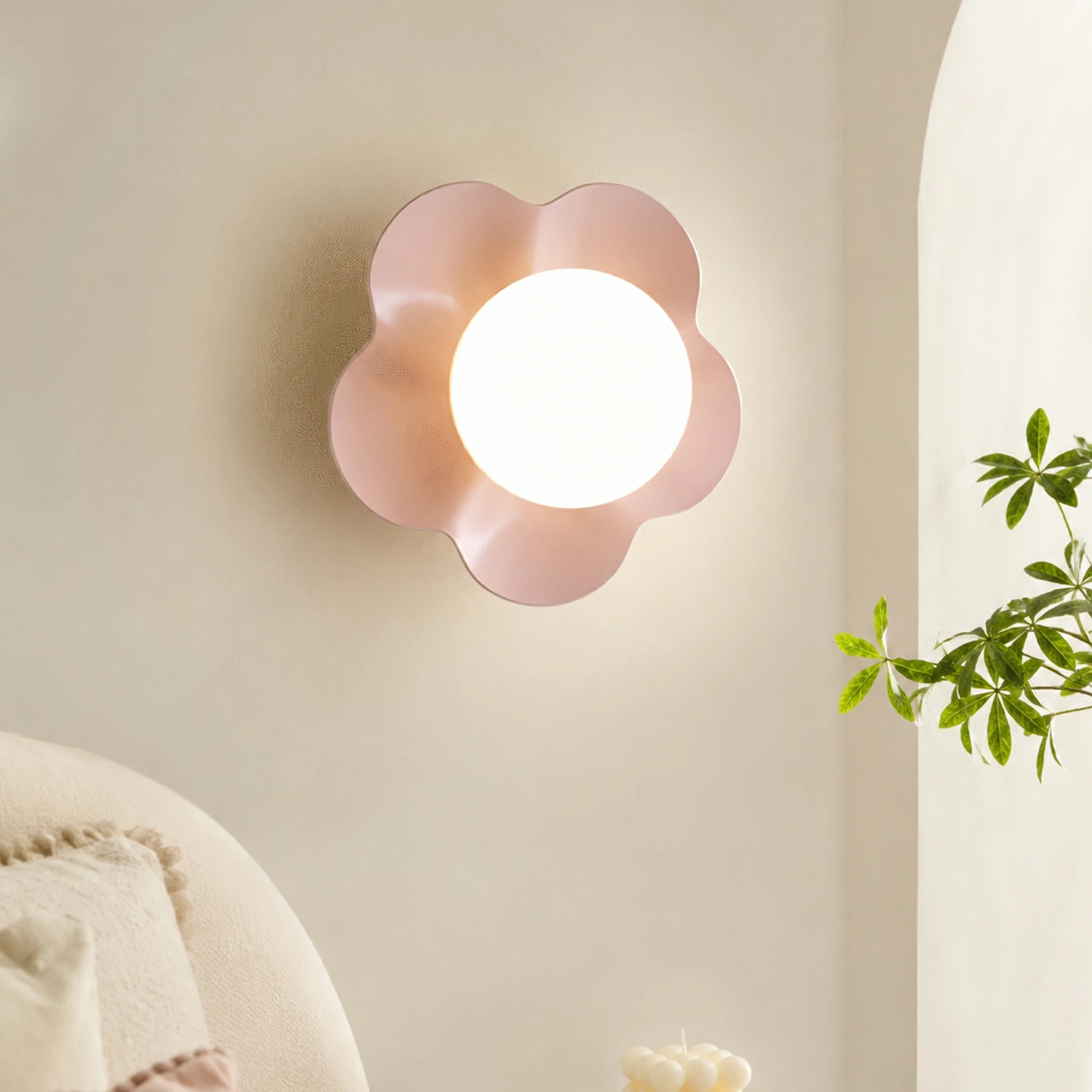 La Fleur Wall Lamp - Image 3
