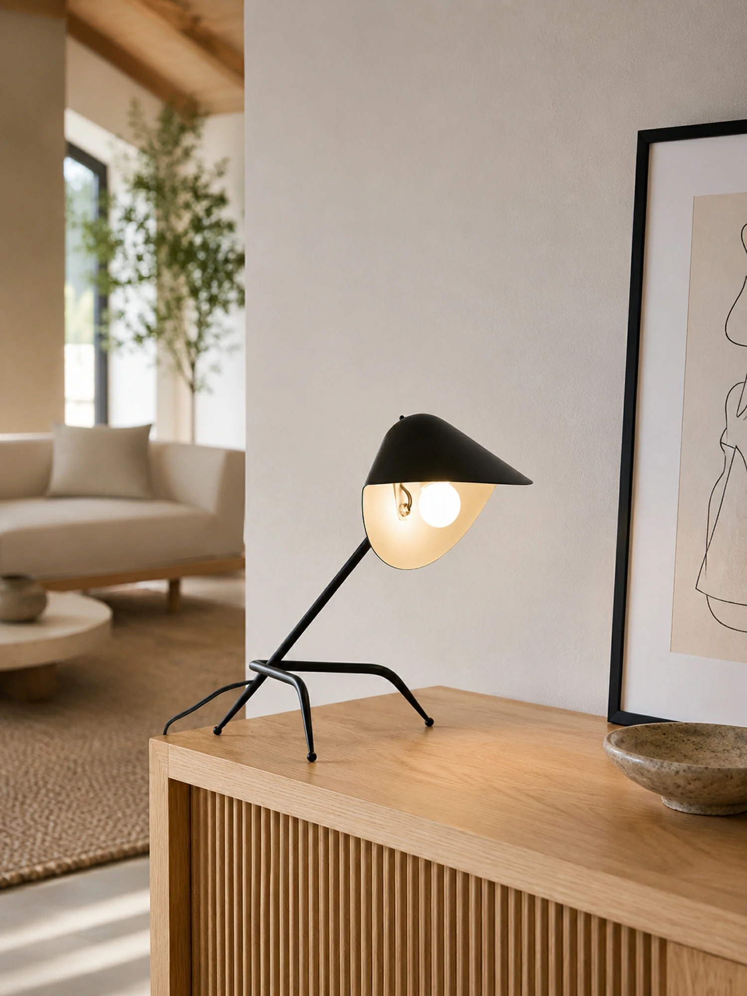 Modern Tripod Table Lamp - Image 5