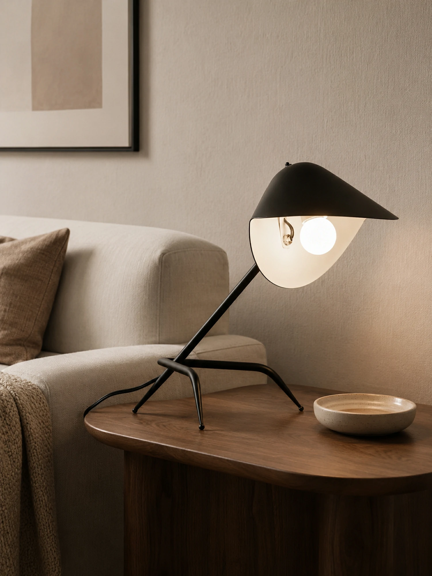 Modern Tripod Table Lamp - Image 8