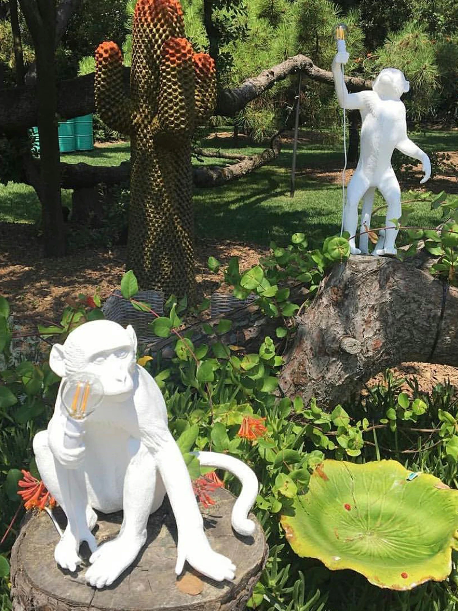 Monkey Resin Table Lamp - Image 8