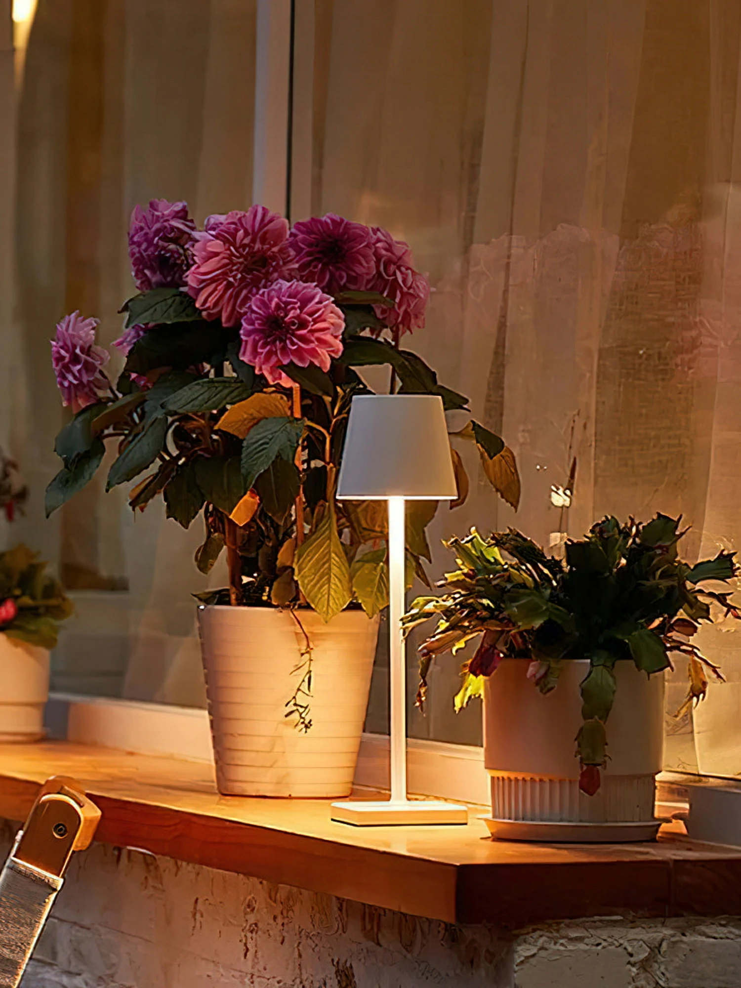 Poldina Cordless Rechargeable LED Table Lamp (built-in battery) - Image 15