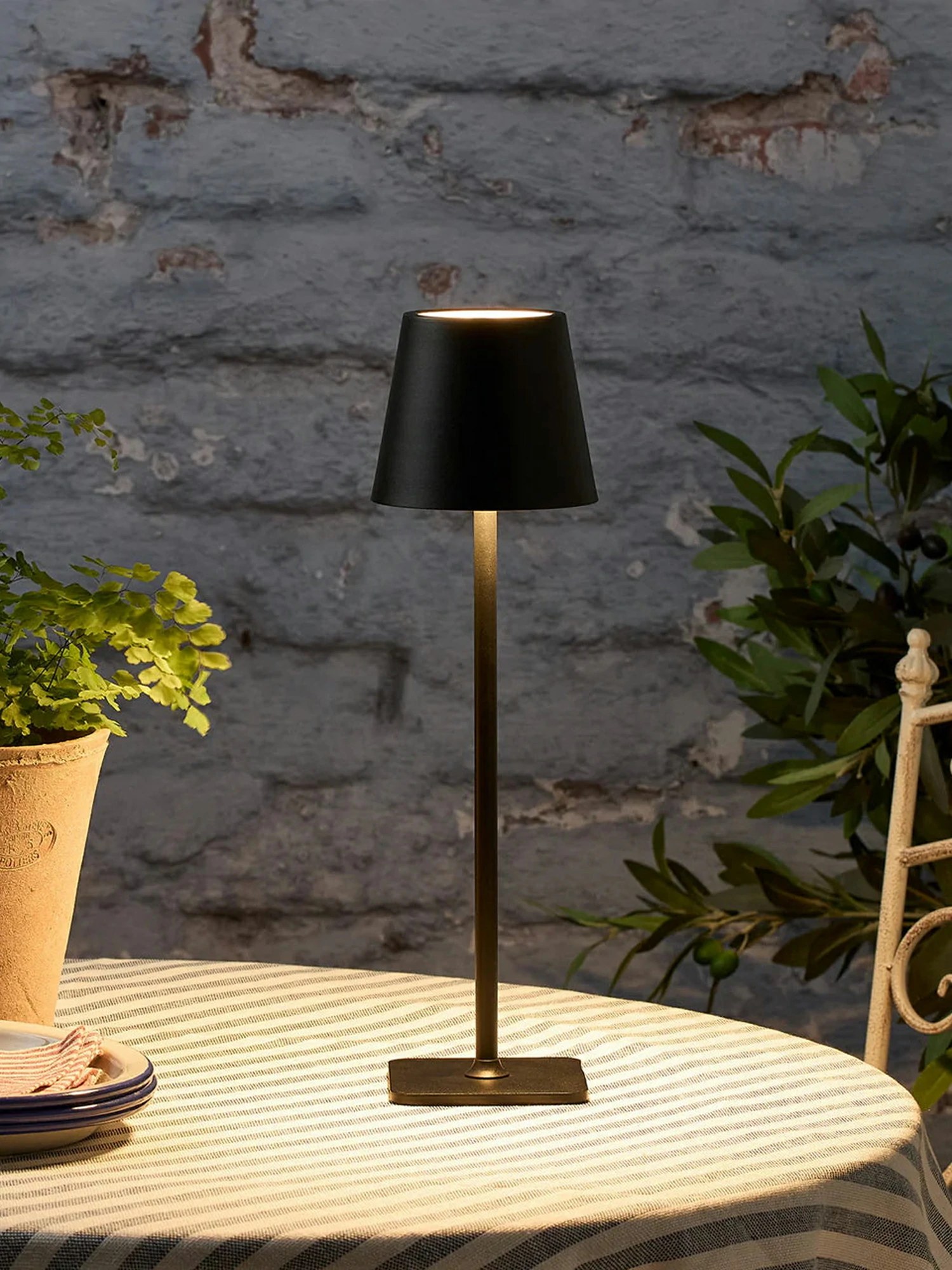 Poldina Cordless Rechargeable LED Table Lamp (built-in battery) - Image 2