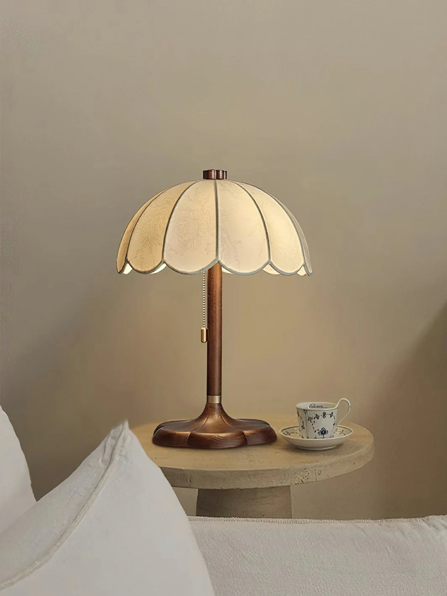 Prague Petals Table Lamp - Image 6