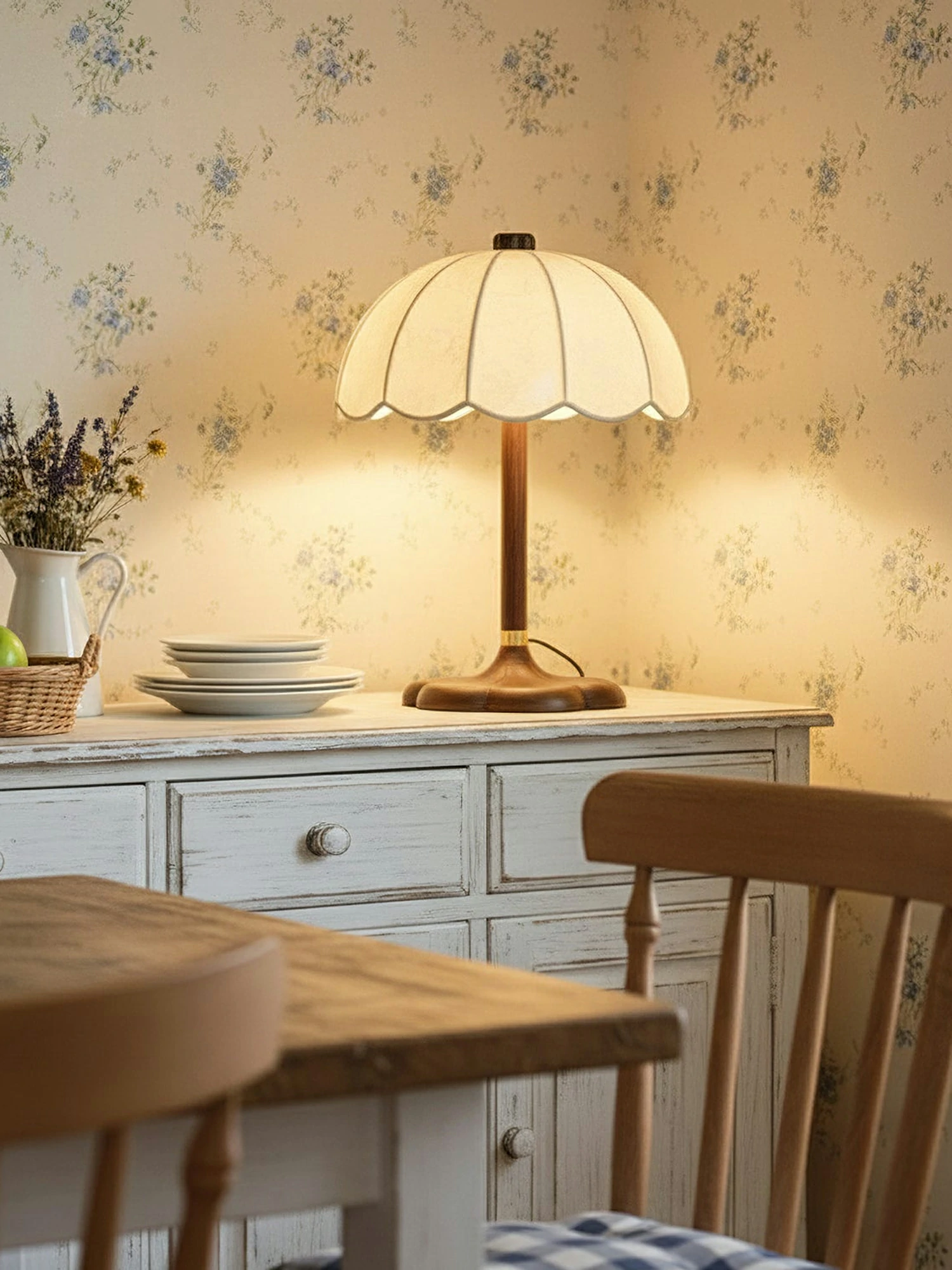 Prague Petals Table Lamp - Image 10