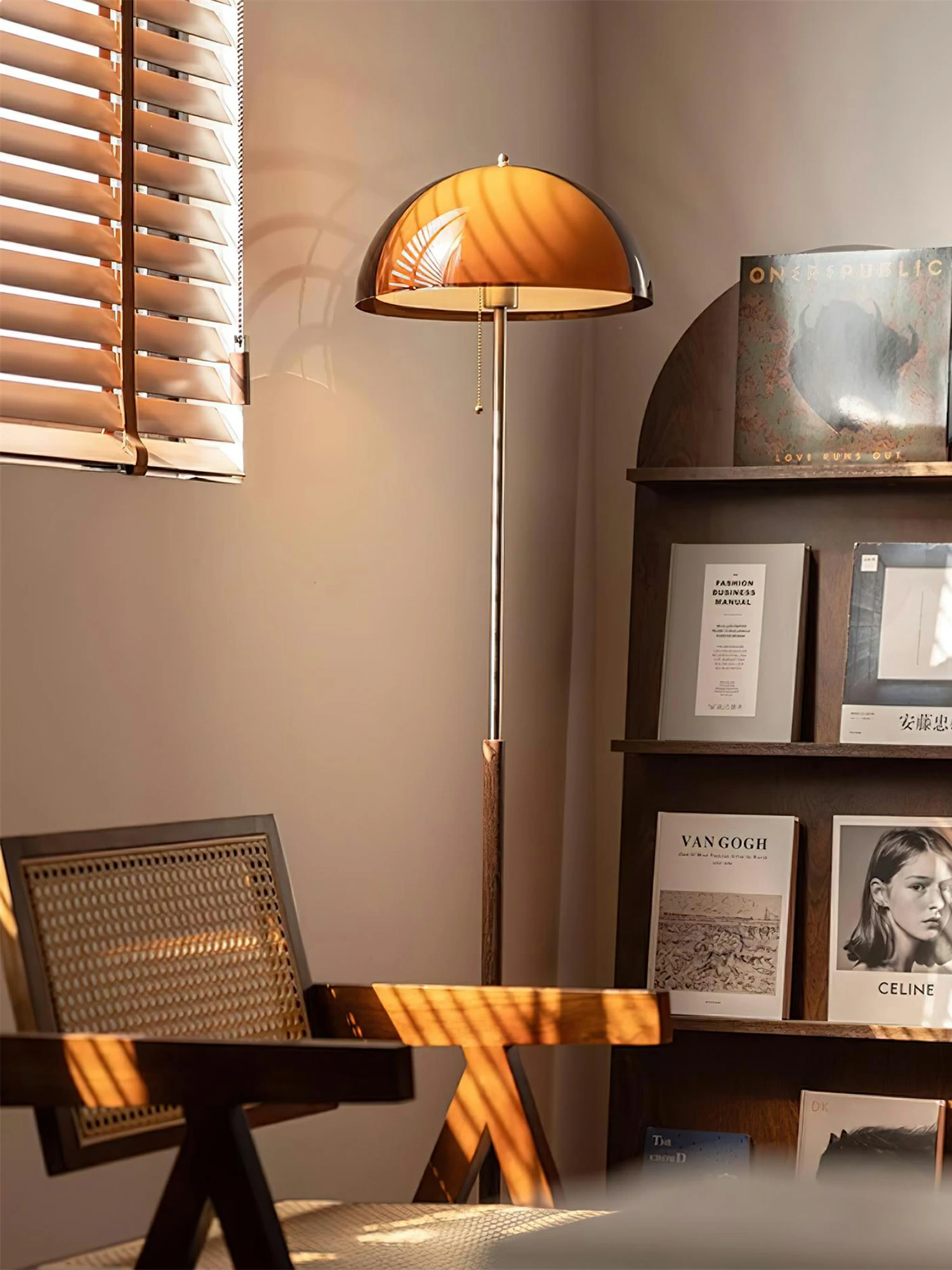 Rustina Floor Lamp - Image 4