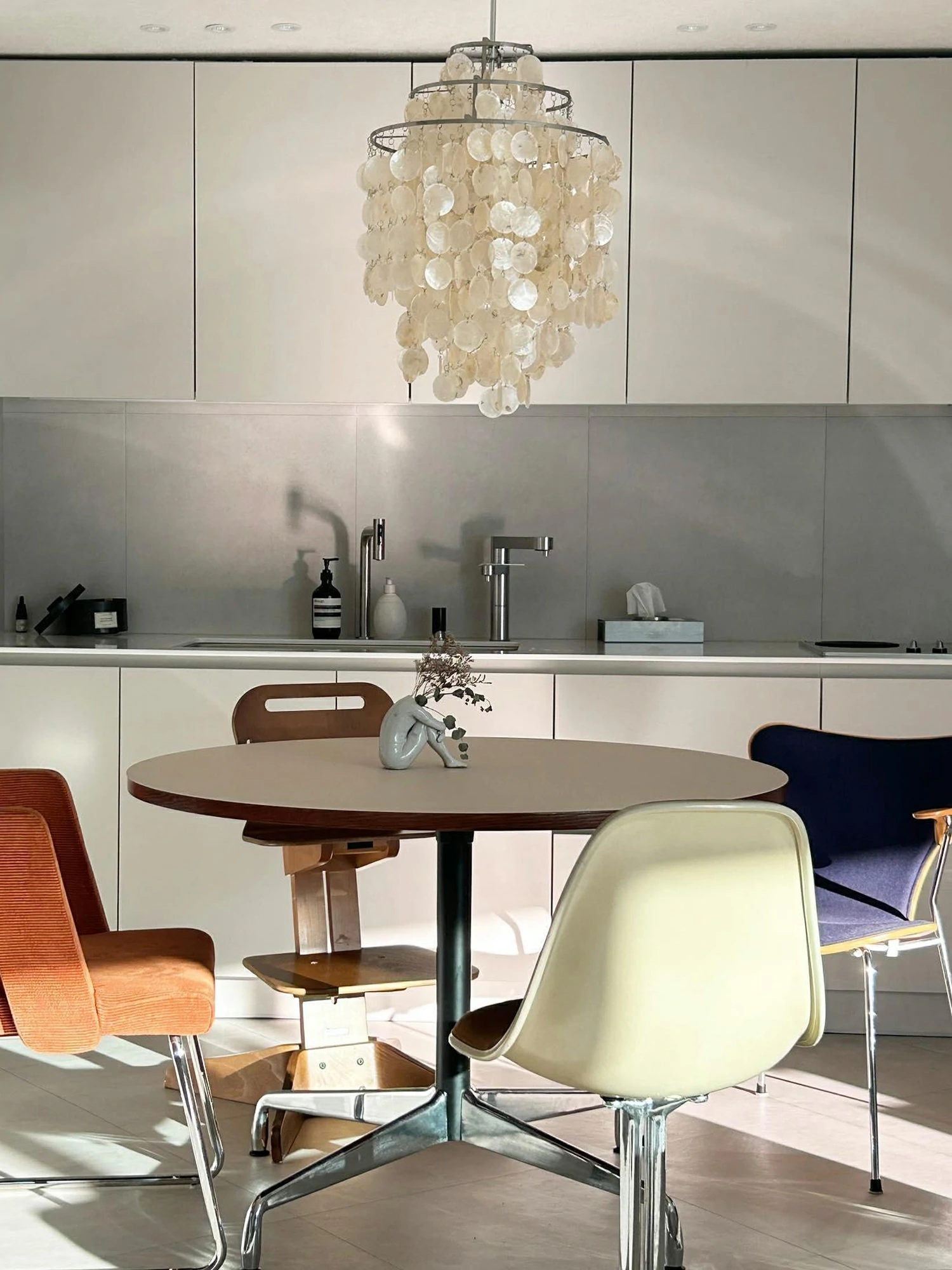 Shell Chandelier - Image 4