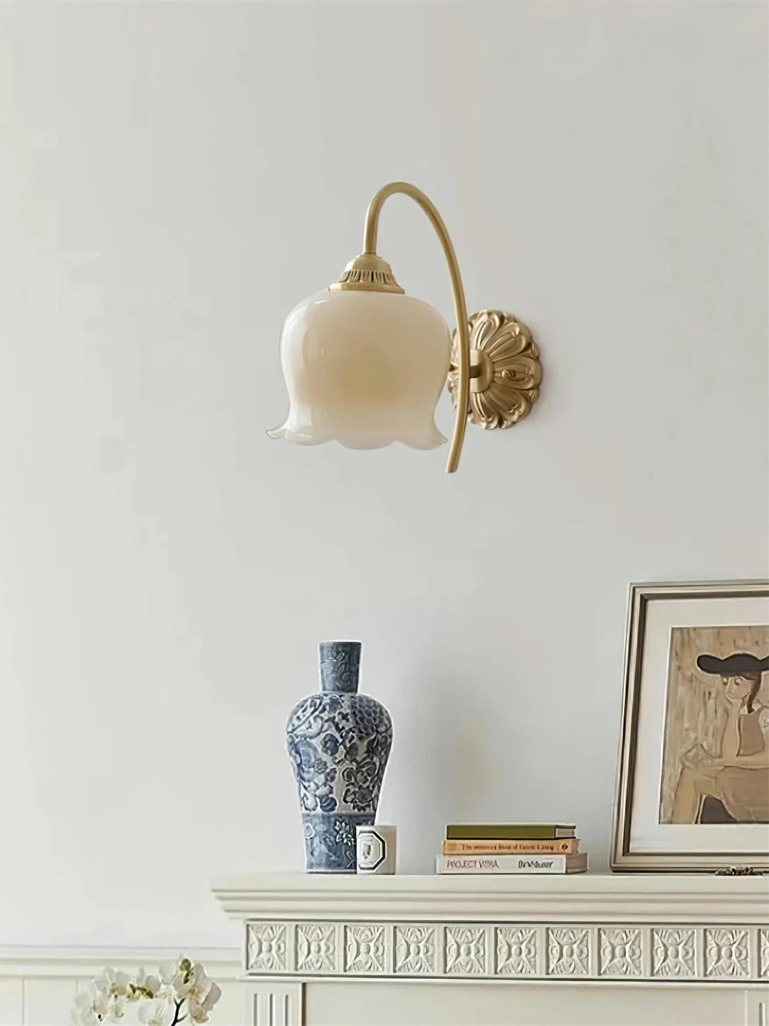 Valley Flower Wall Lamp - Image 2