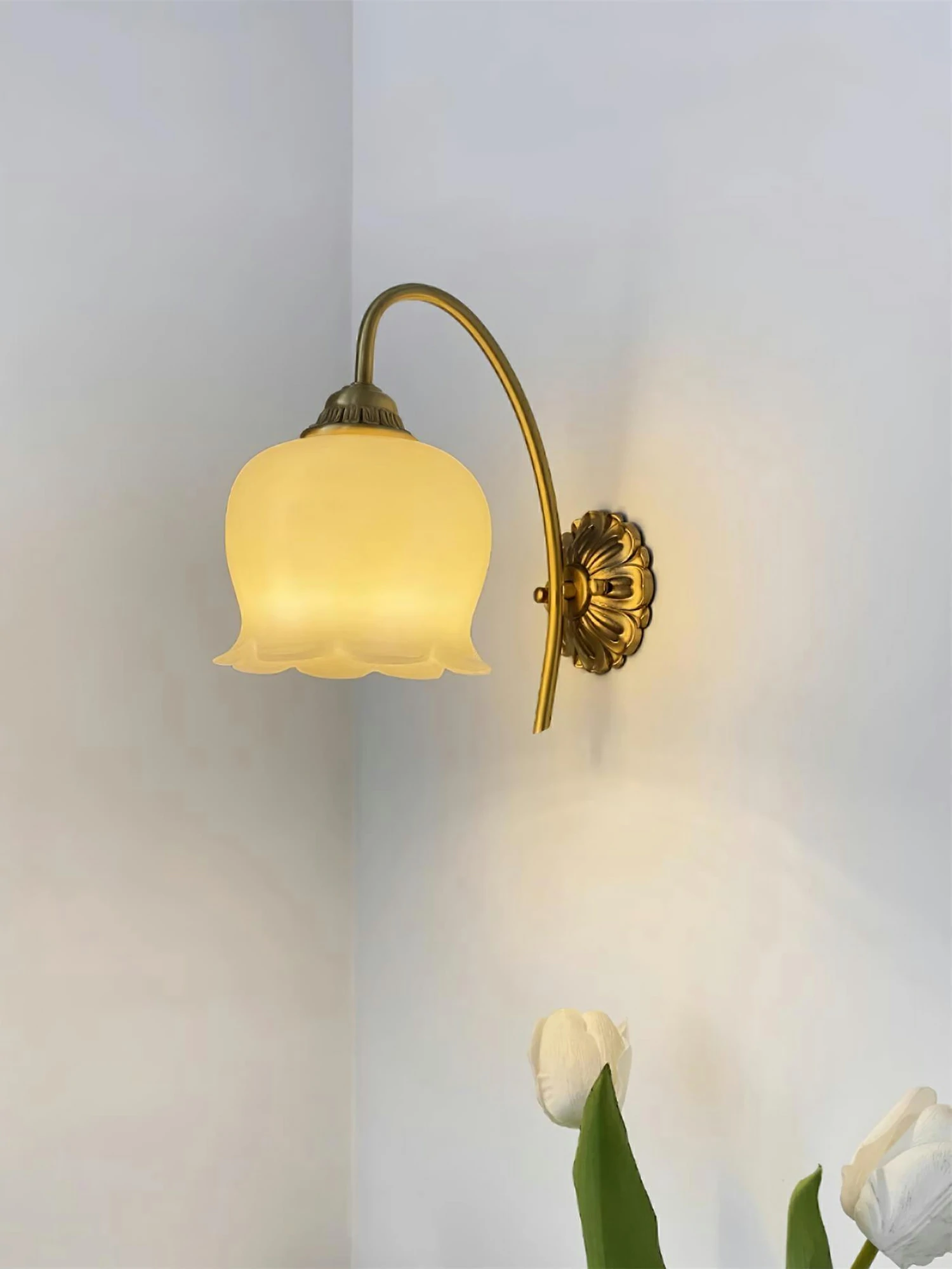 Valley Flower Wall Lamp - Image 3