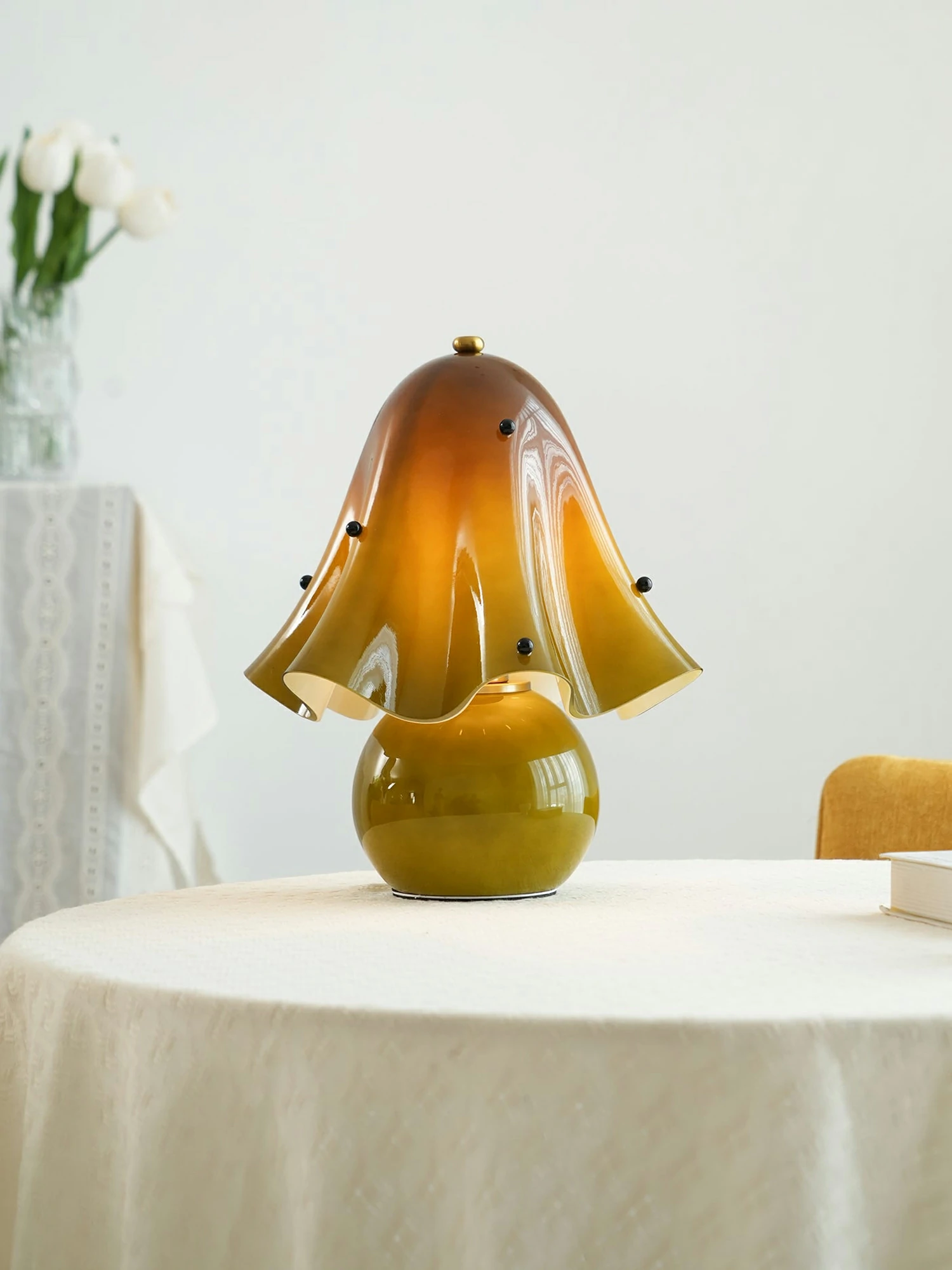 Vera Table Lamp - Image 4