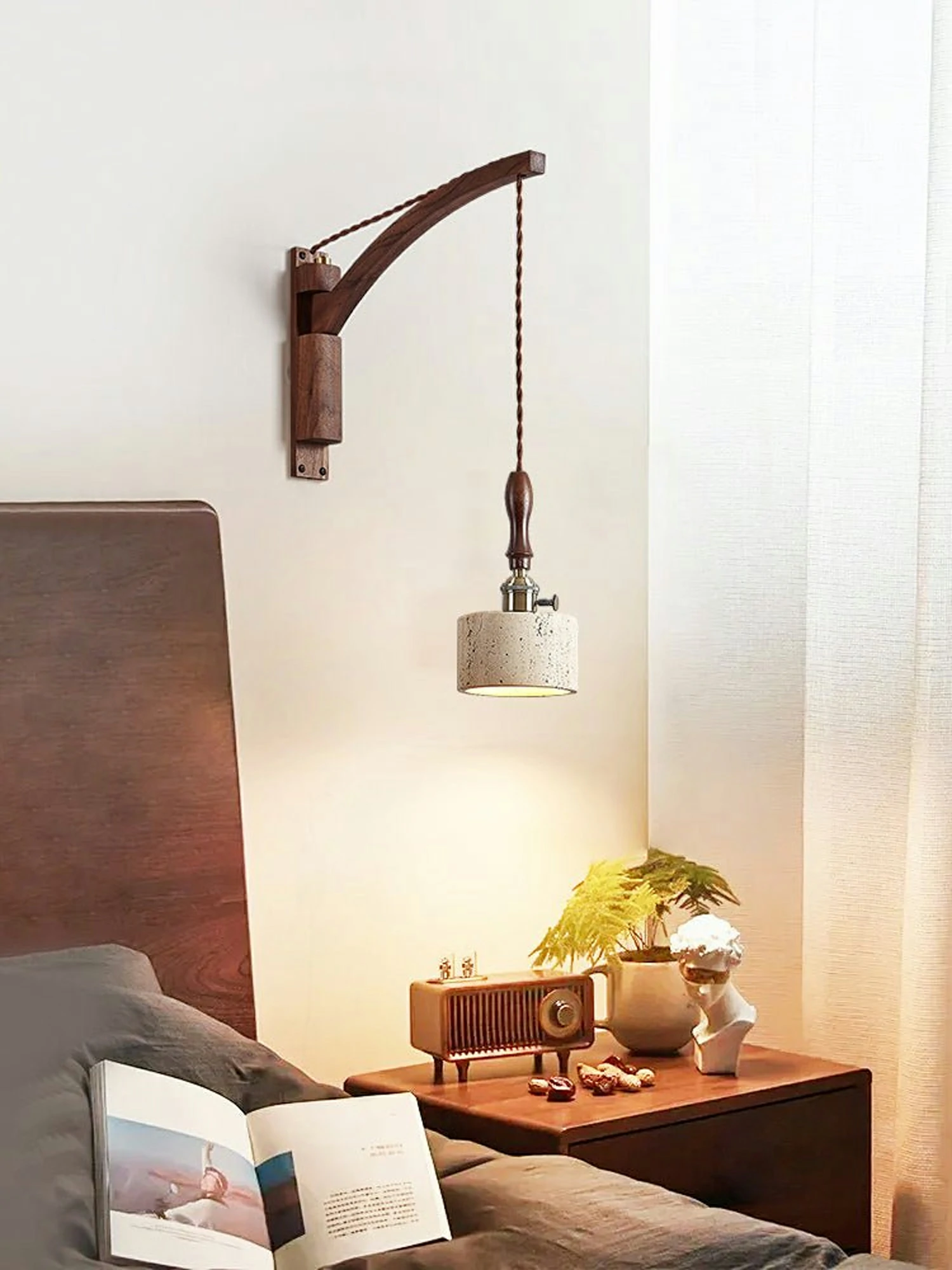 Arvilo Wall Lamp - Image 2