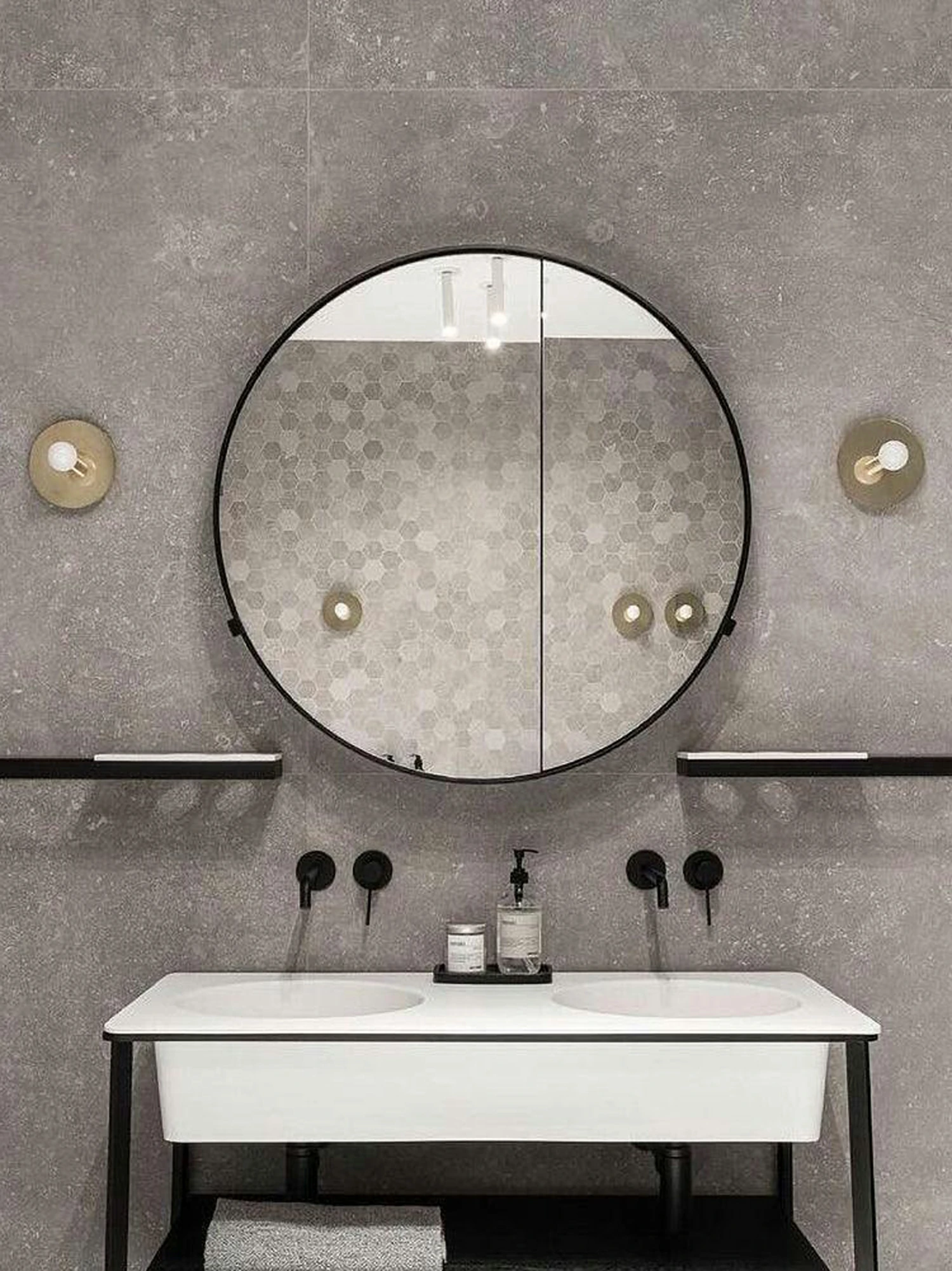 Dot Wall Lamp - Image 10