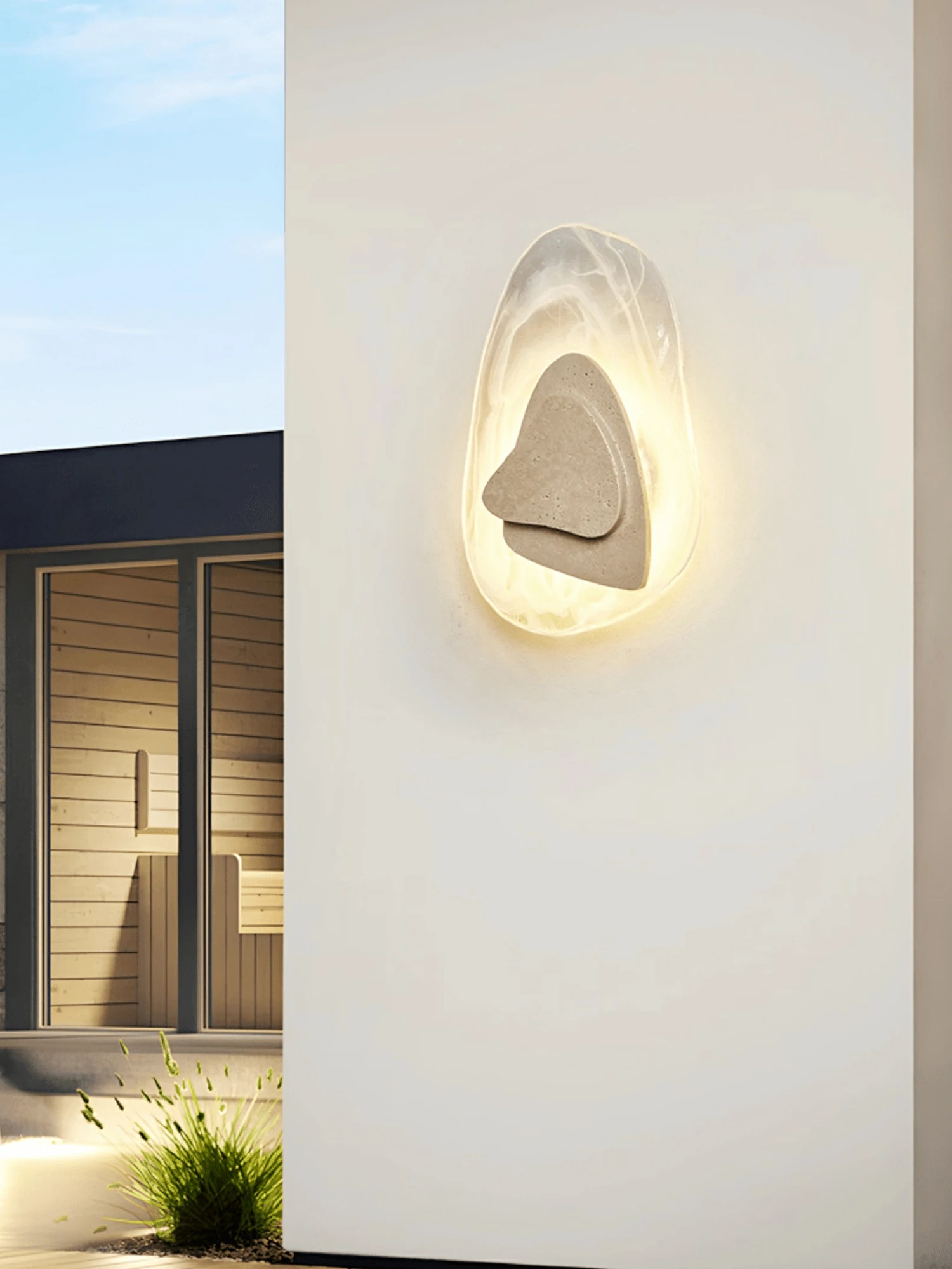 Eira Sconce - Image 14