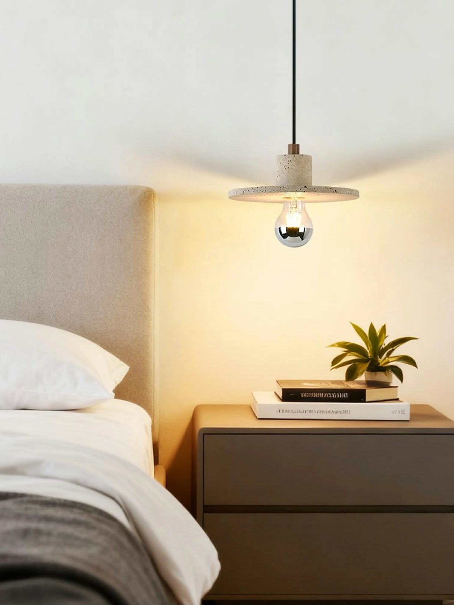 Evirlo Pendant Lamp - Image 3
