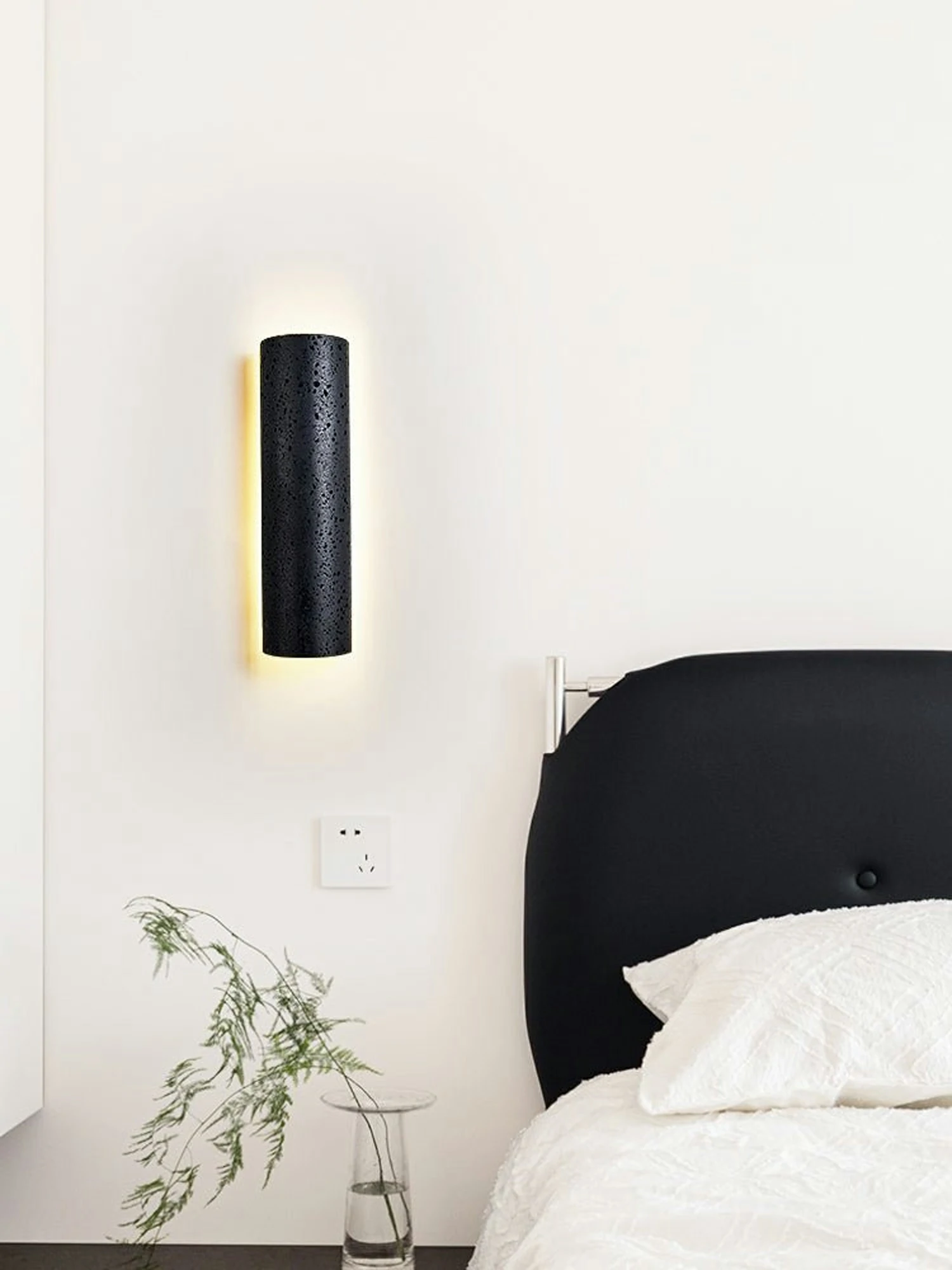 Kaedran Wall Lamp - Image 2