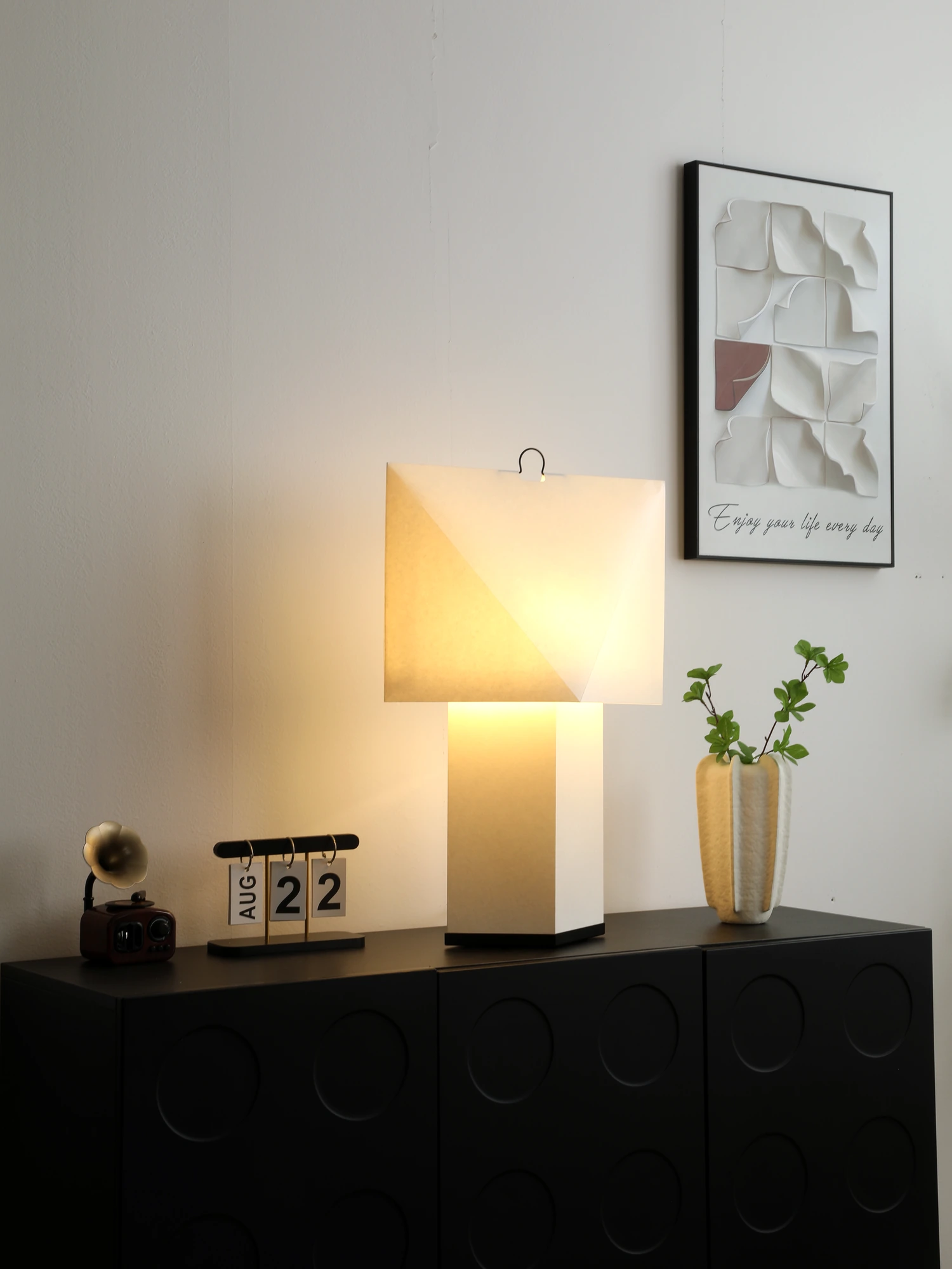 Aplat Table Lamp - Image 2