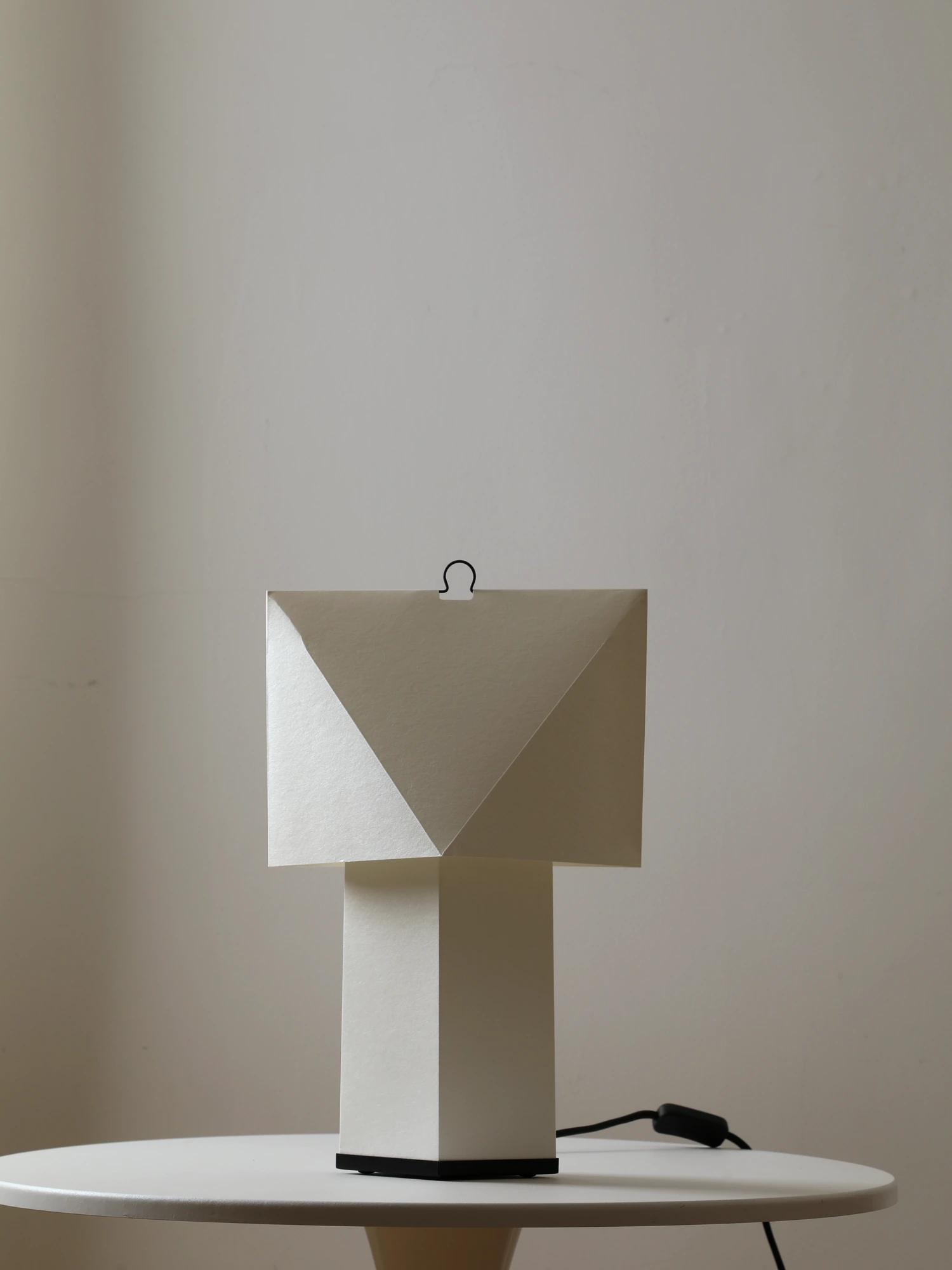 Aplat Table Lamp - Image 7