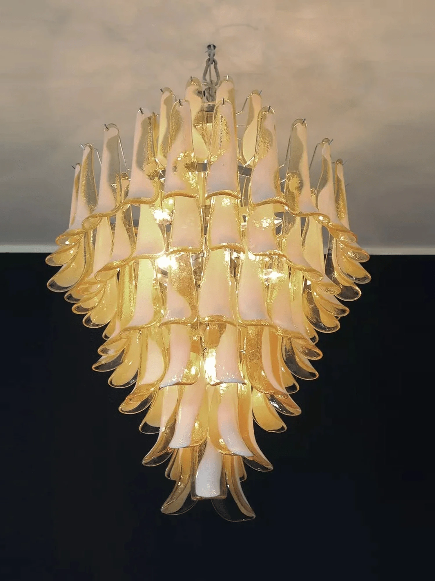Dravina Glass Petals Pendant Lamp - Image 19