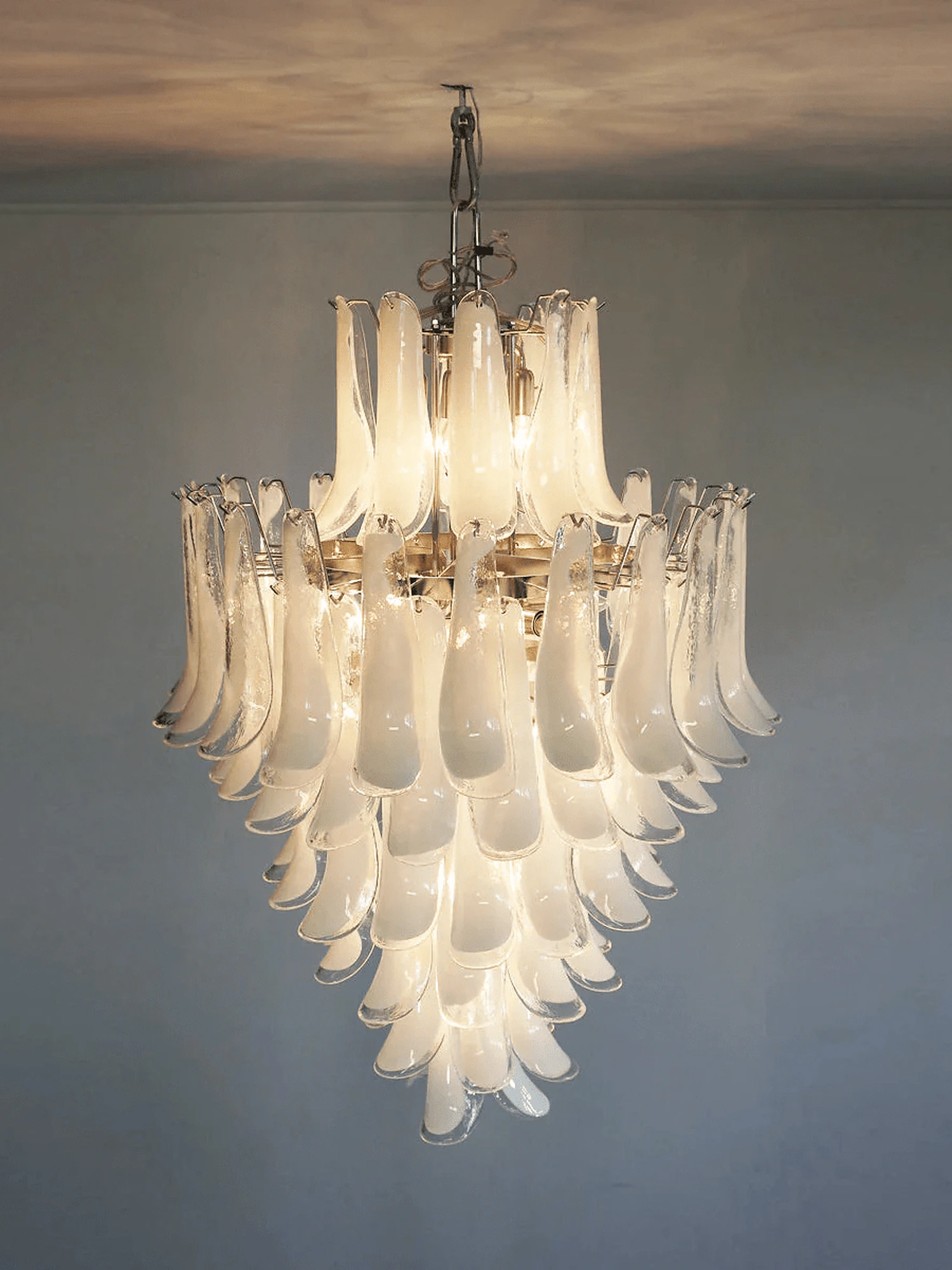 Dravina Glass Petals Pendant Lamp - Image 16