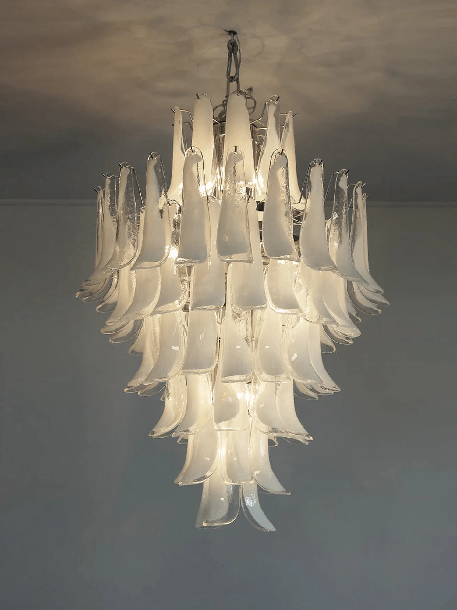 Dravina Glass Petals Pendant Lamp - Image 18