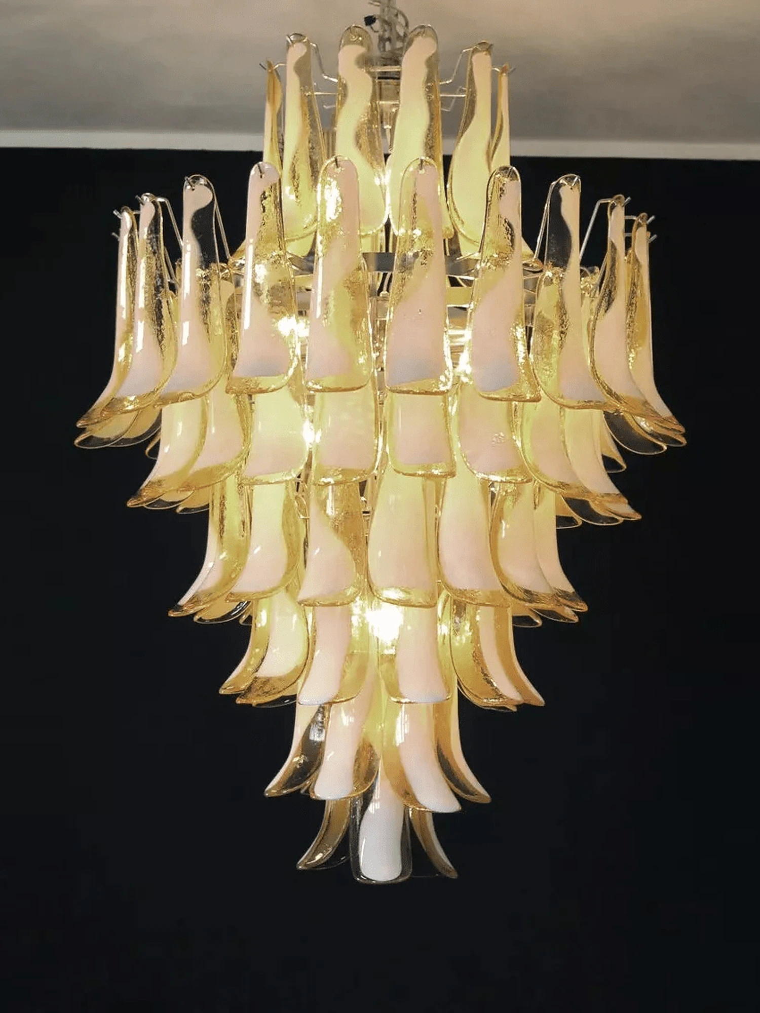 Dravina Glass Petals Pendant Lamp - Image 20
