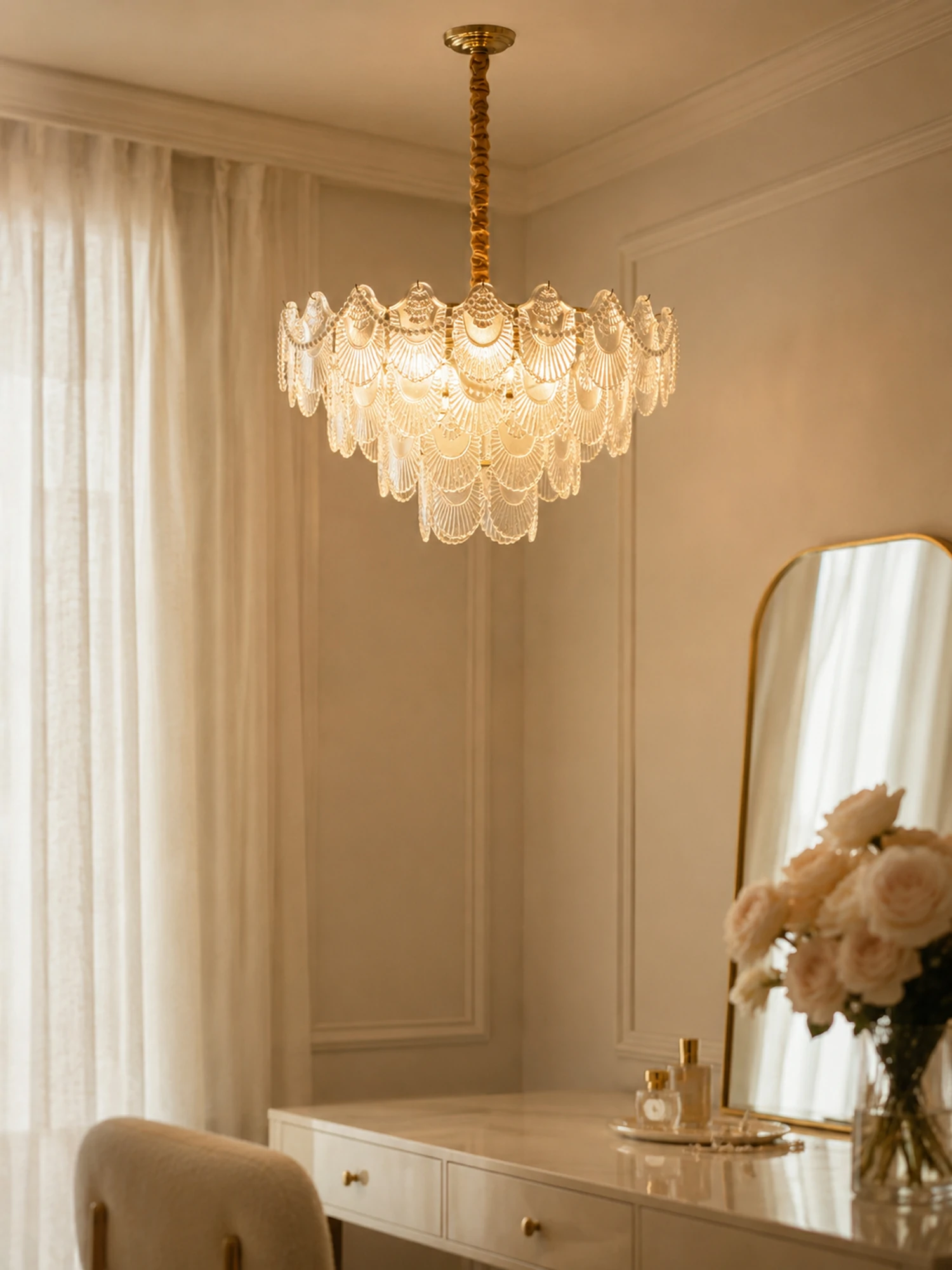 Pearl Glass Shell Chandelier - Image 15