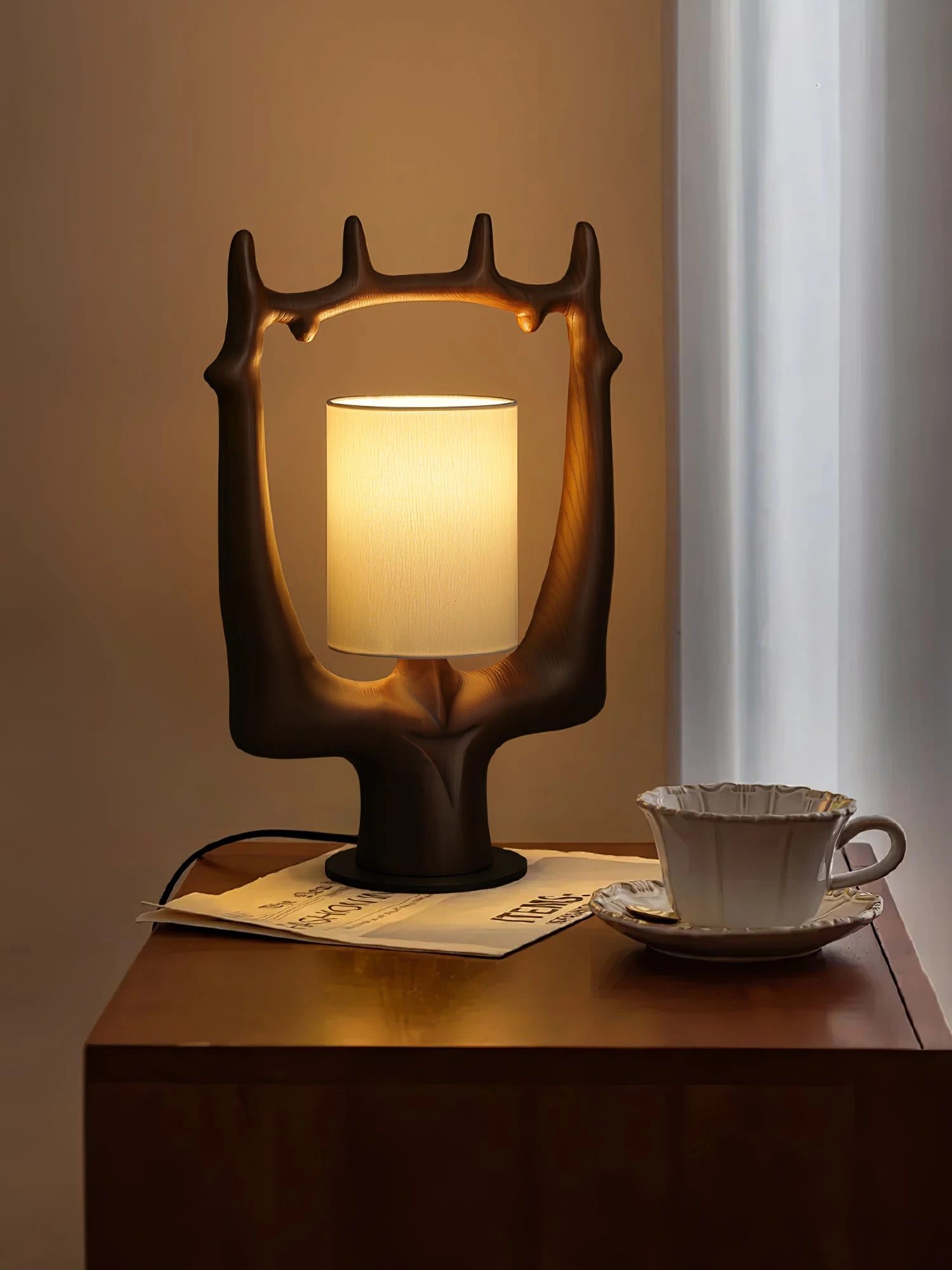 Antler Ring Table Lamp - Image 10