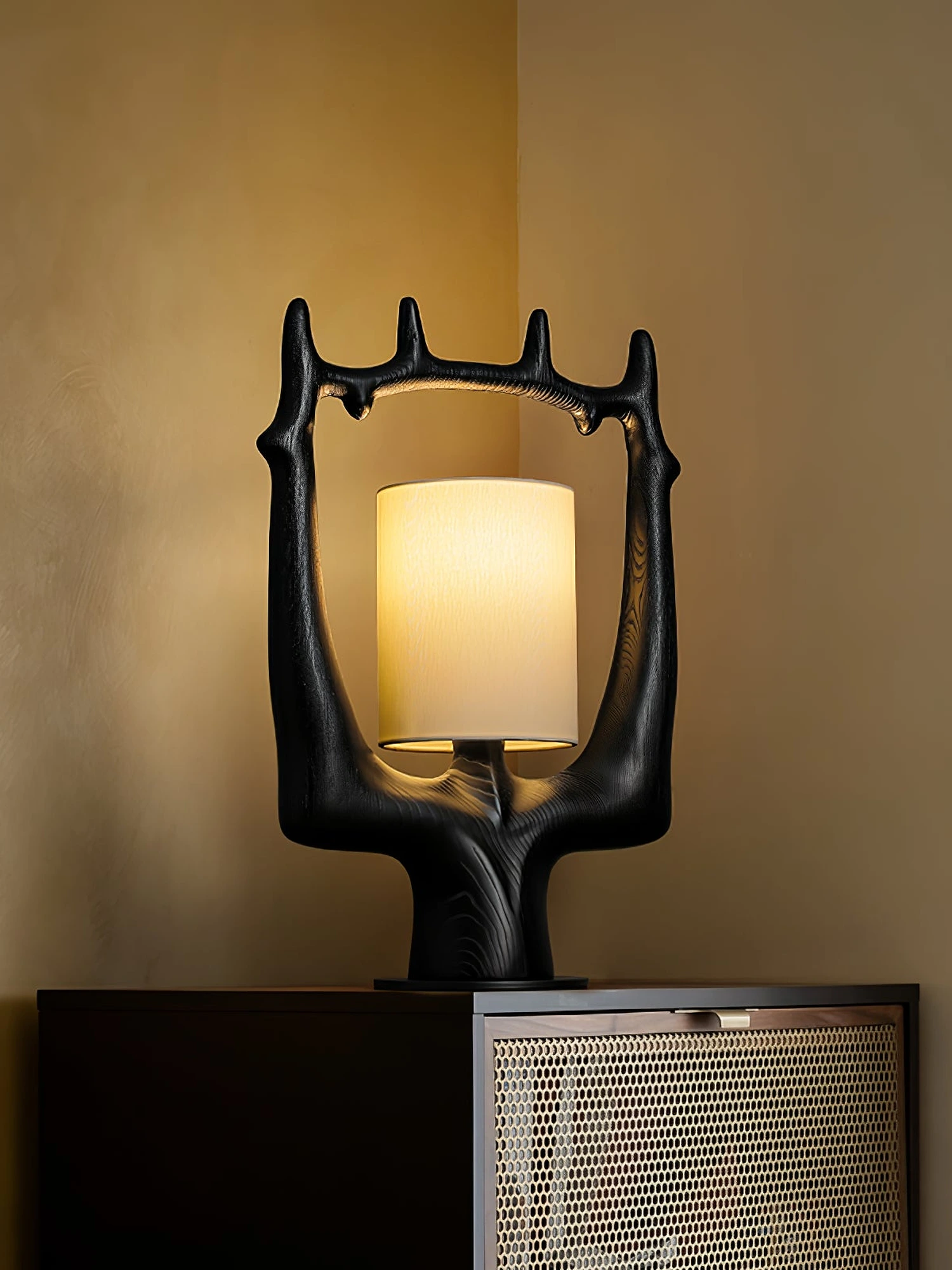 Antler Ring Table Lamp - Image 15