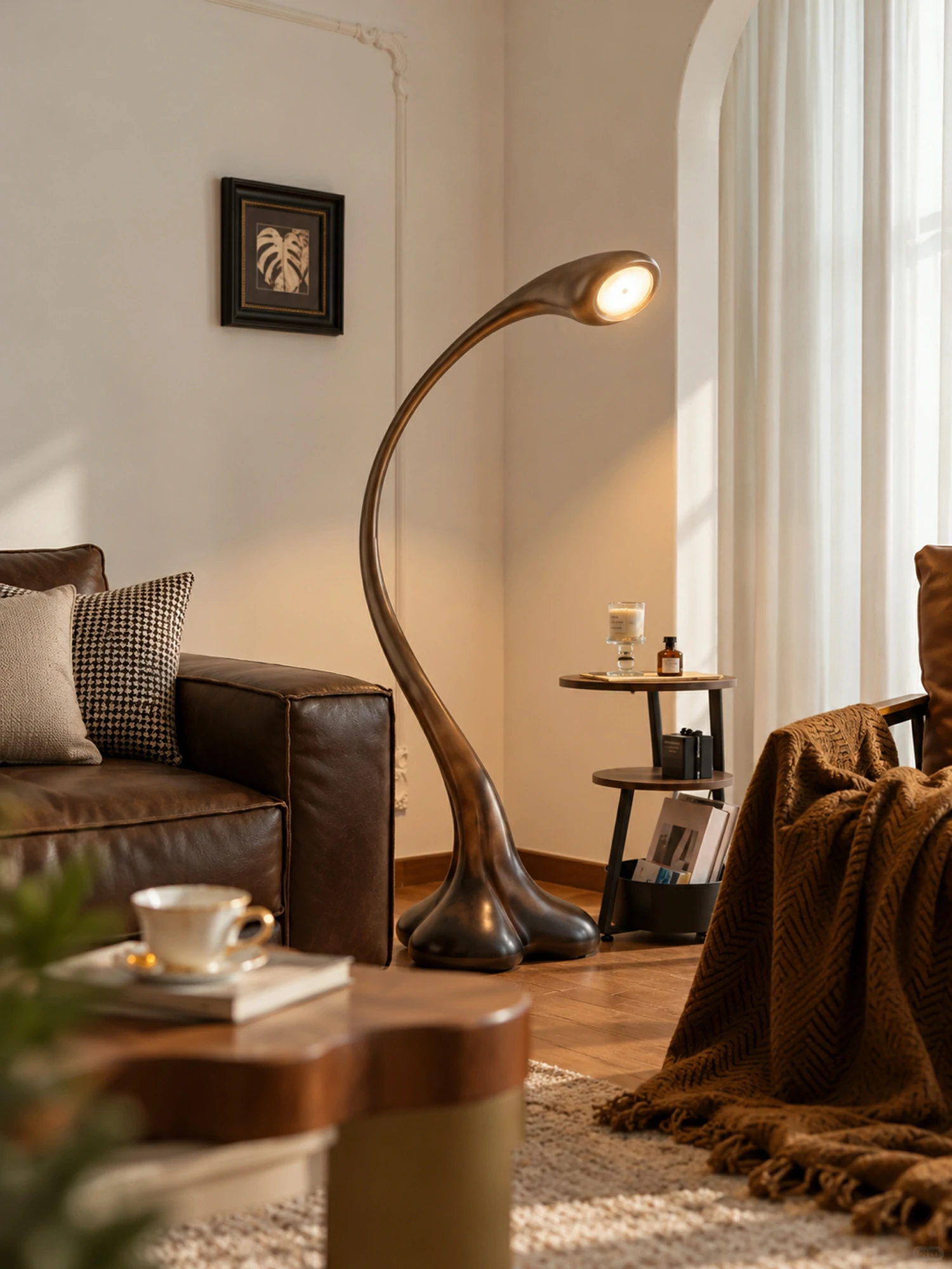 Aurelia Flow Floor Lamp - Image 4